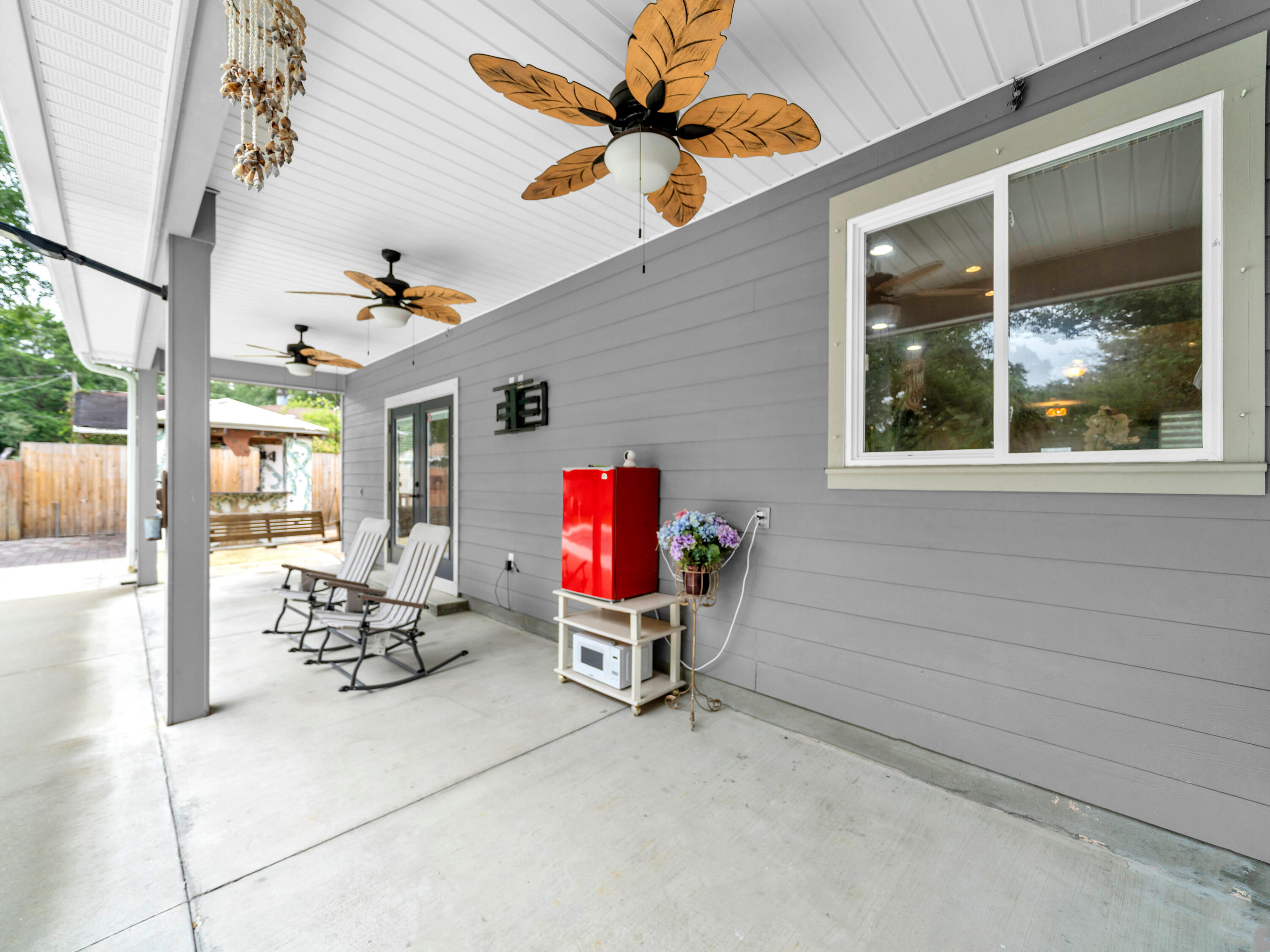 WHISPERING PINES - Residential