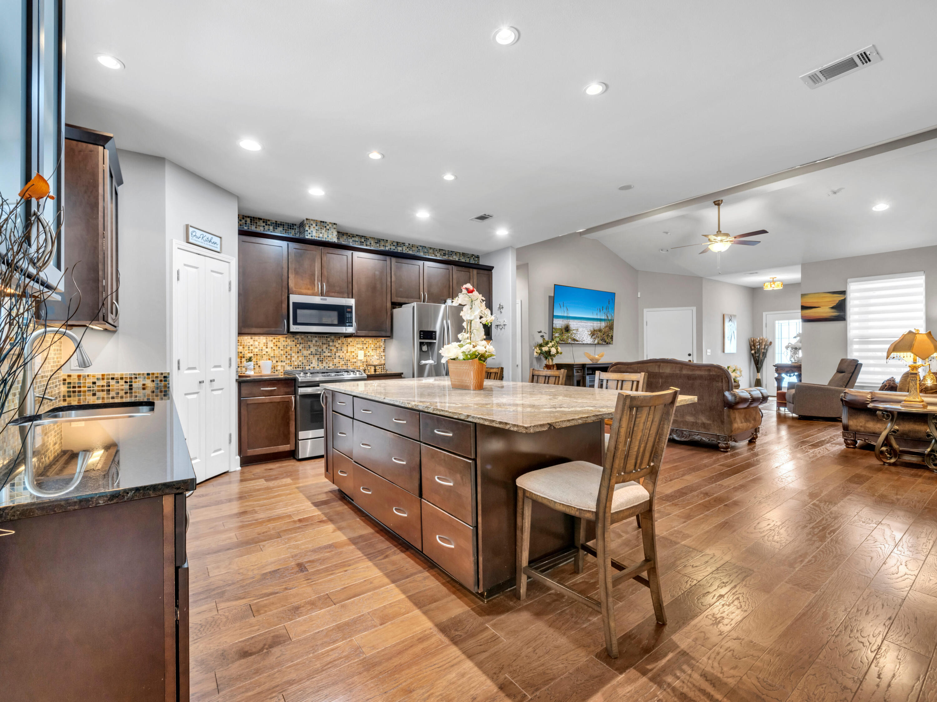 WHISPERING PINES - Residential