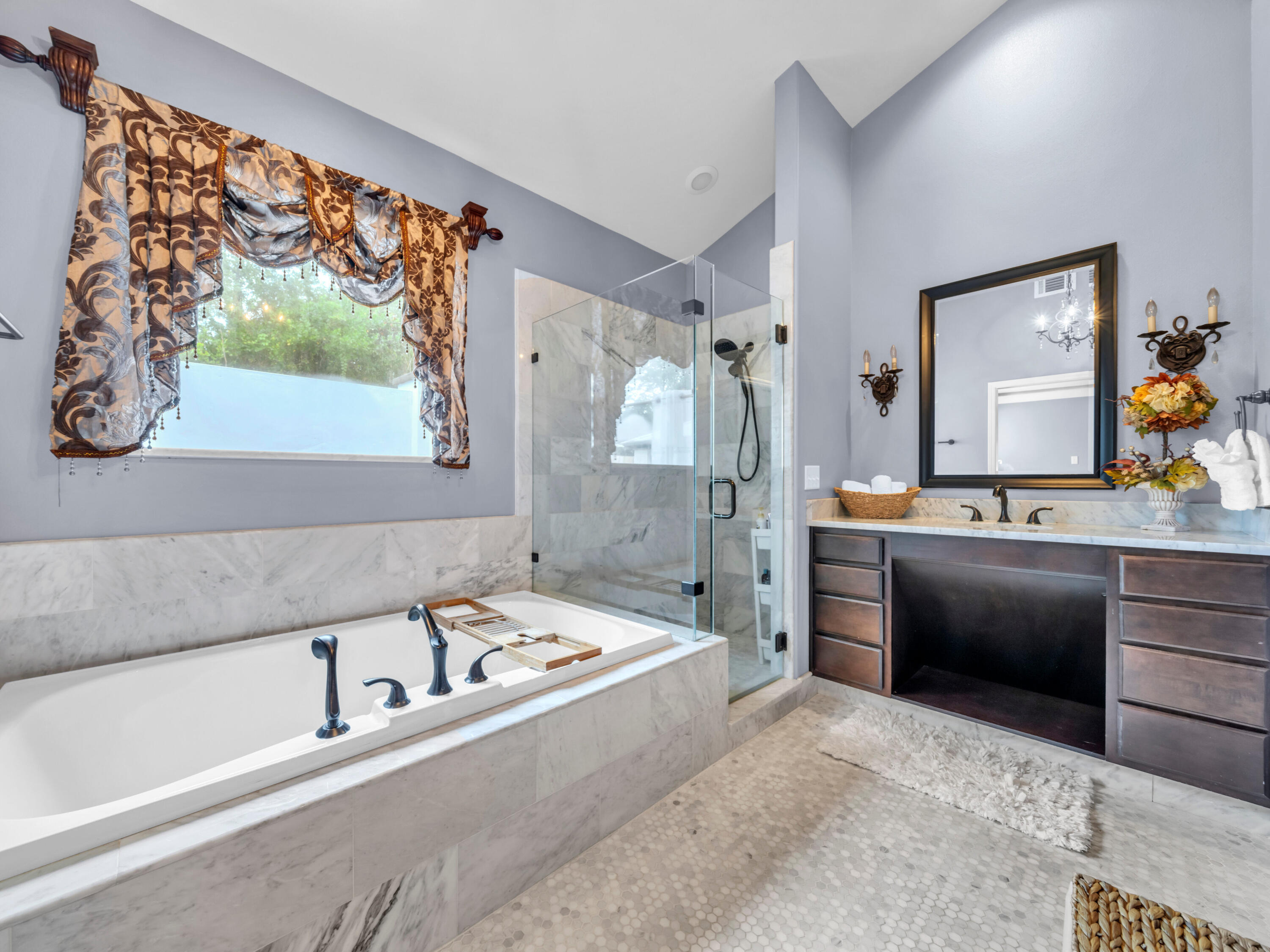 WHISPERING PINES - Residential