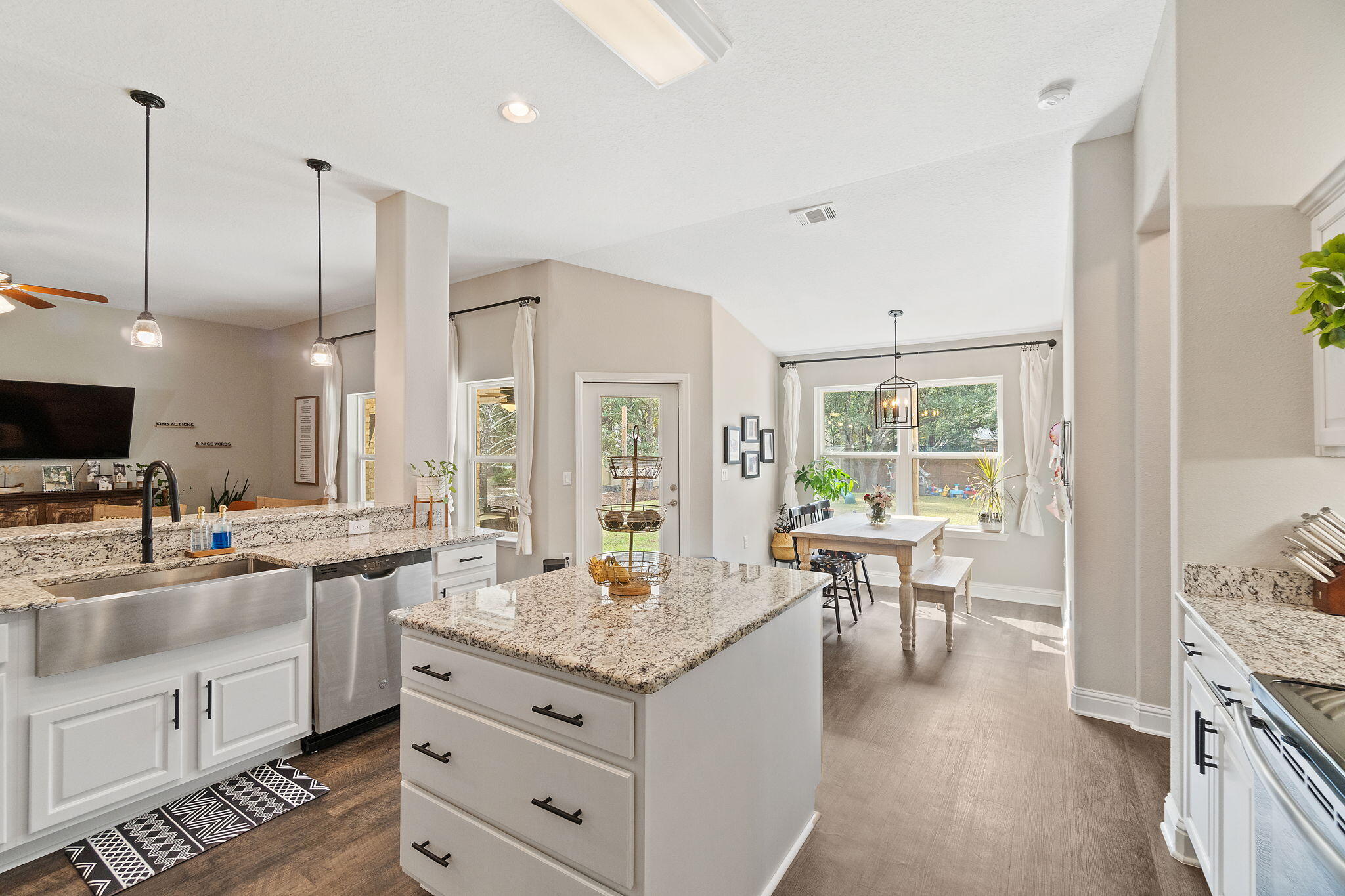 HOLLEY BY THE SEA - Residential