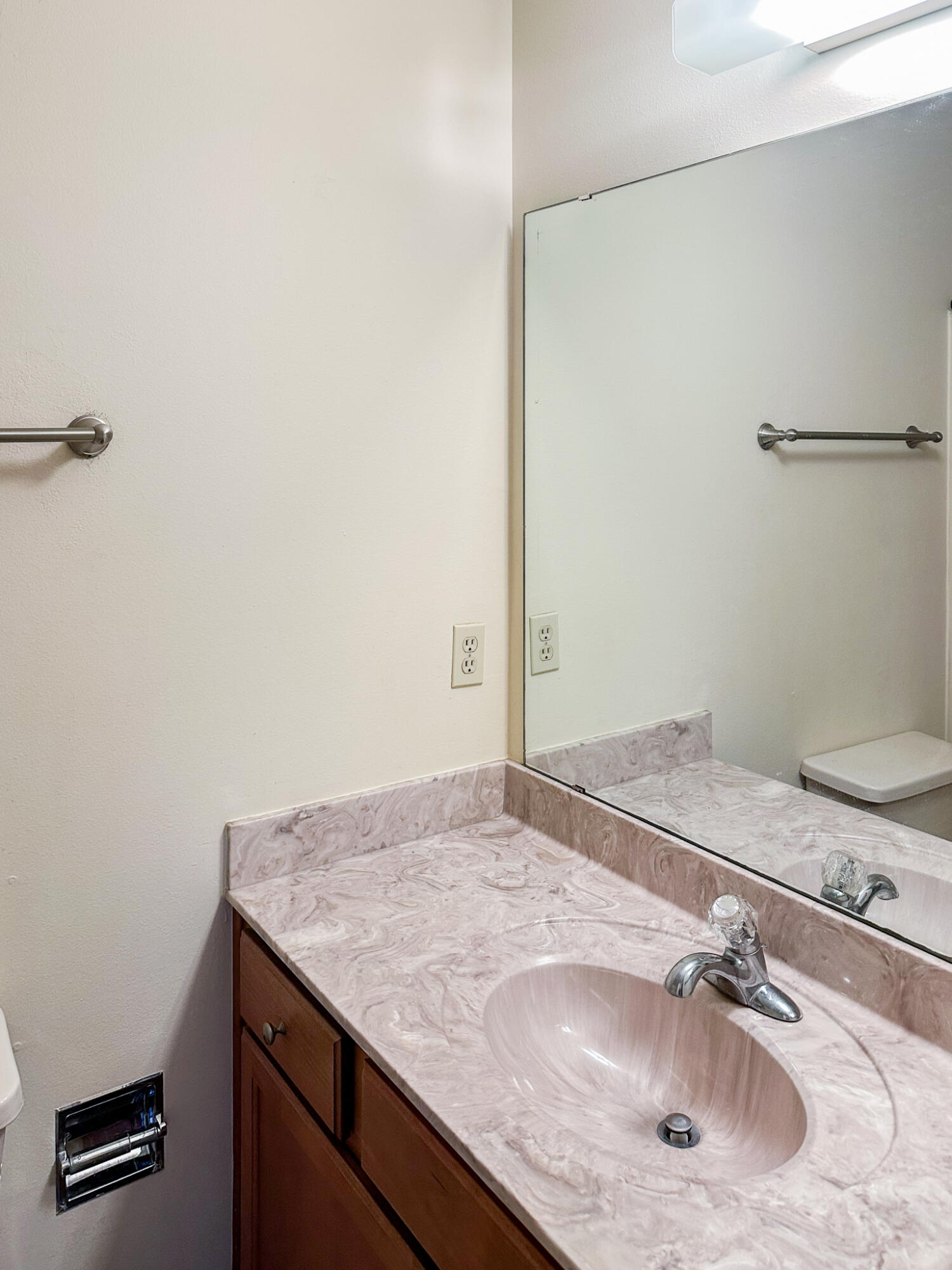 ISLAND MARK - Residential Lease