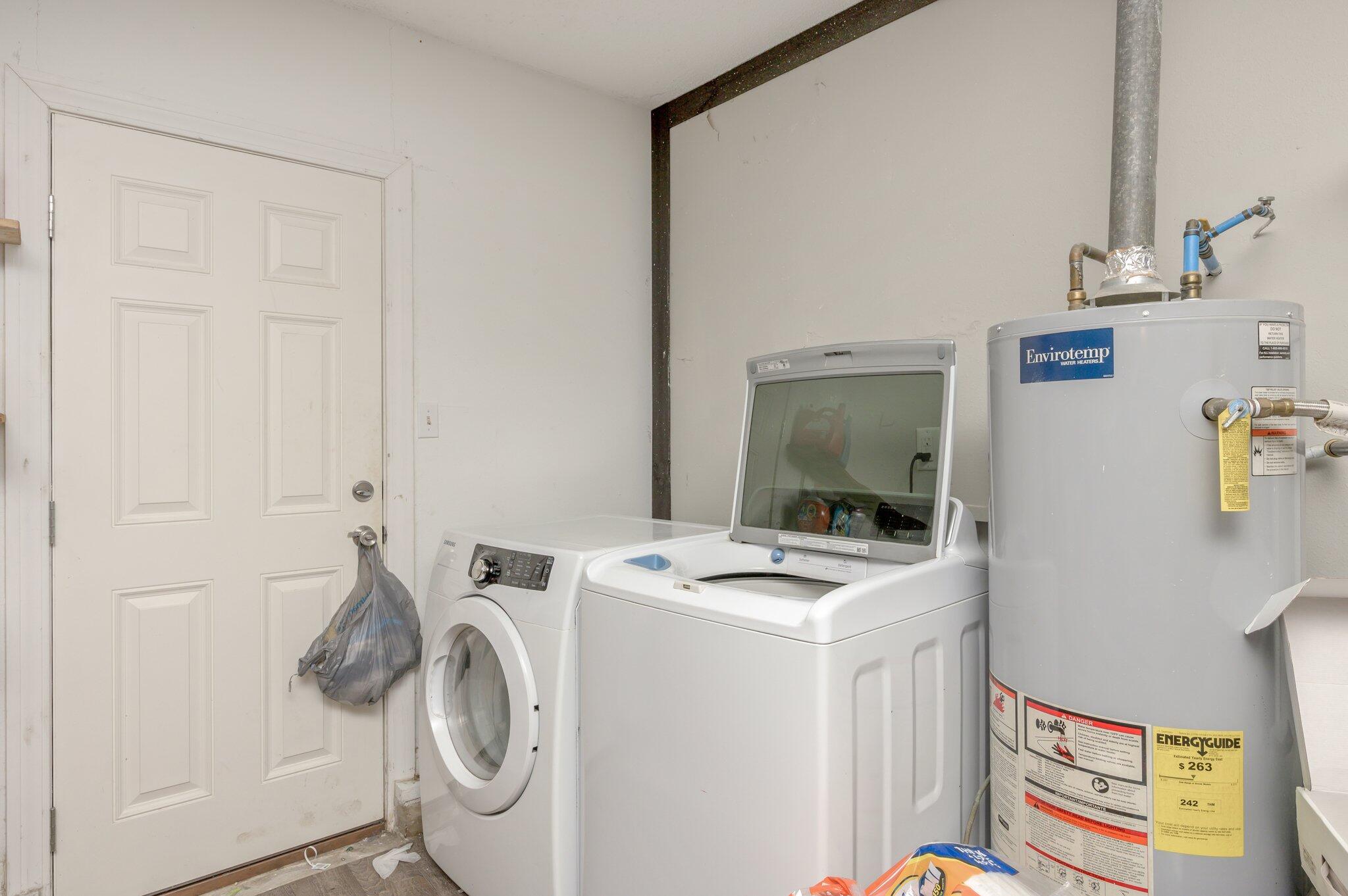 MARY ESTHER MANOR - Residential