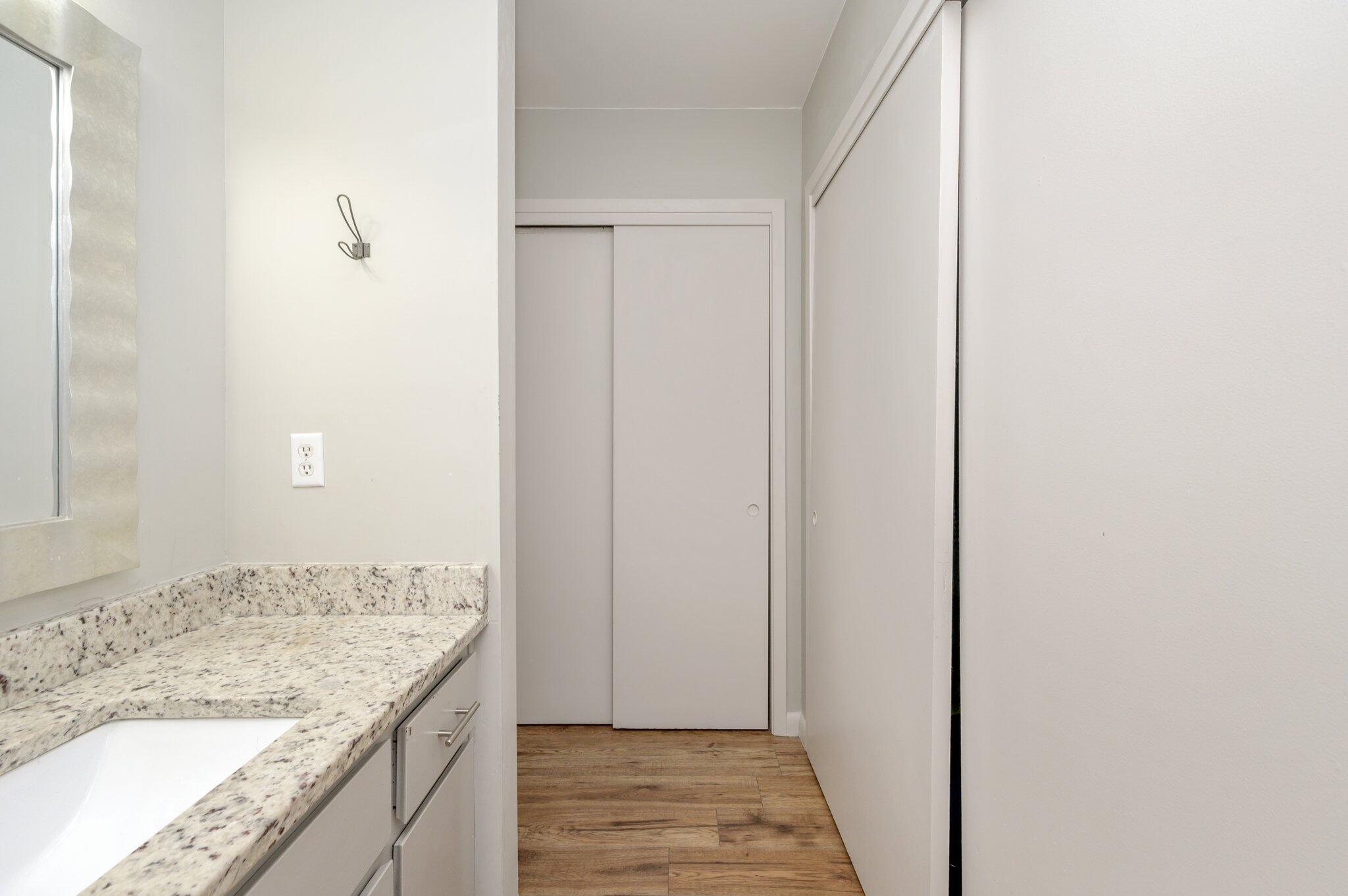 MARY ESTHER MANOR - Residential