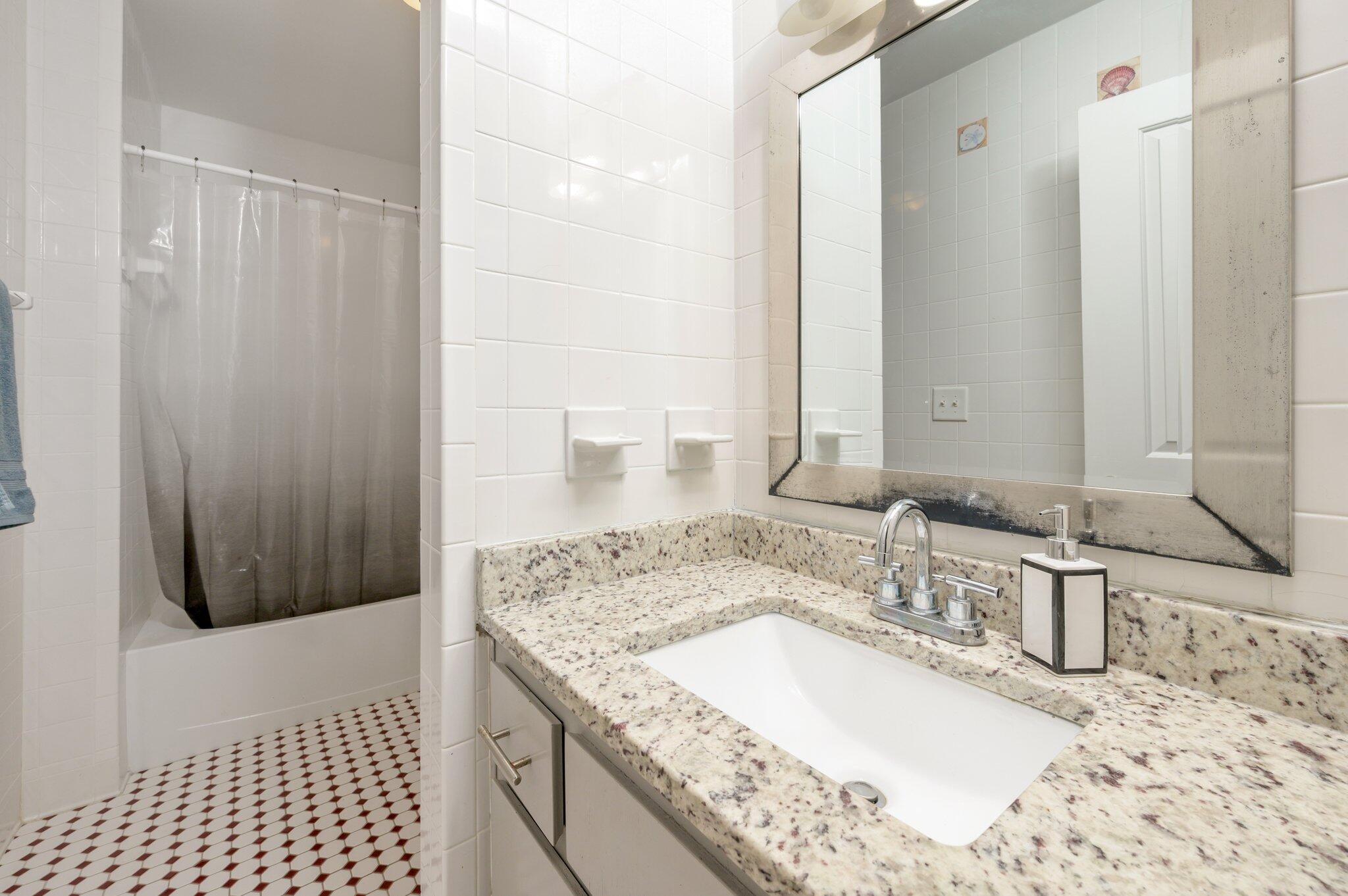 MARY ESTHER MANOR - Residential