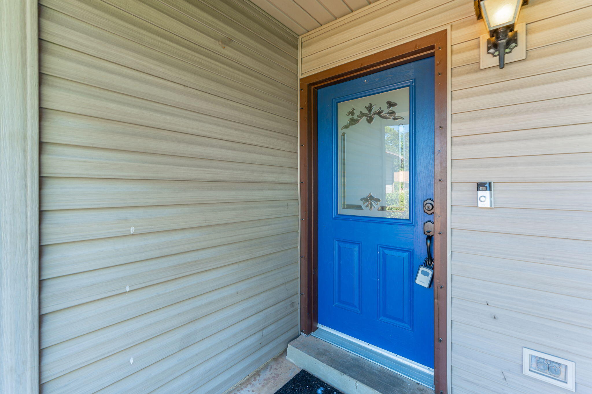 MARY ESTHER MANOR - Residential