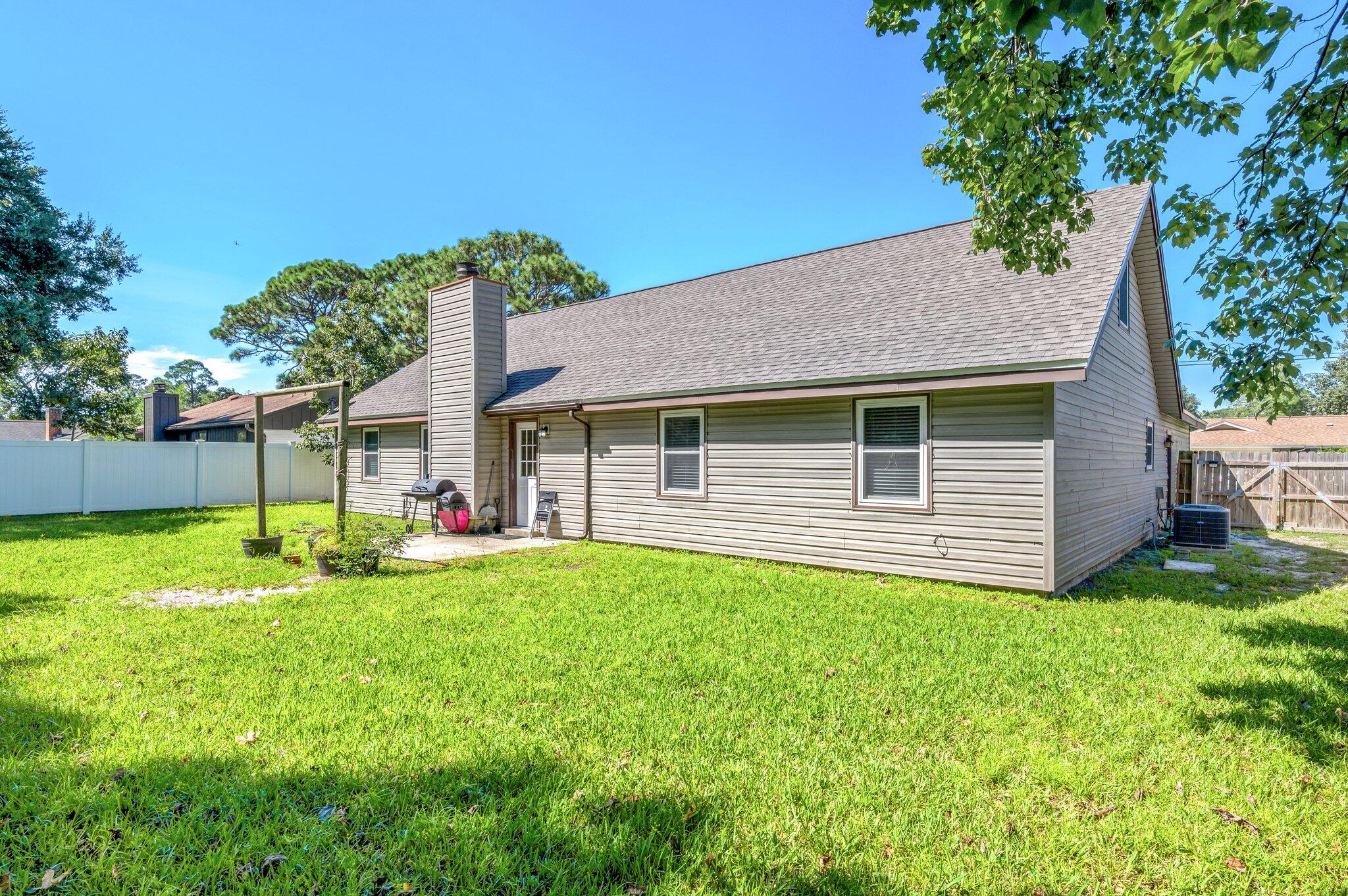 MARY ESTHER MANOR - Residential