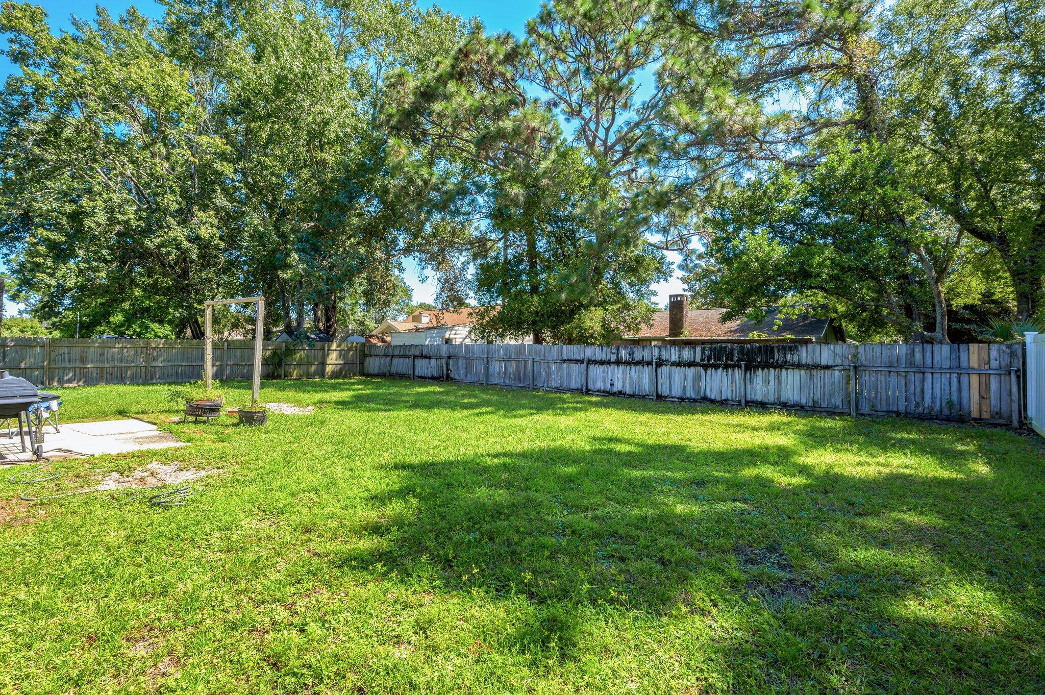 MARY ESTHER MANOR - Residential