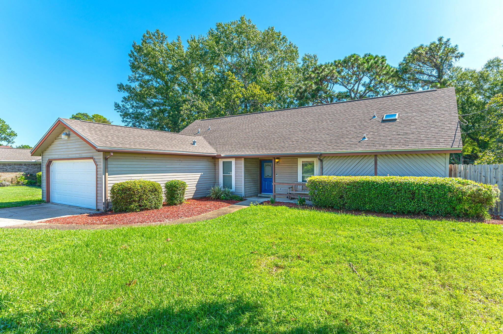 MARY ESTHER MANOR - Residential