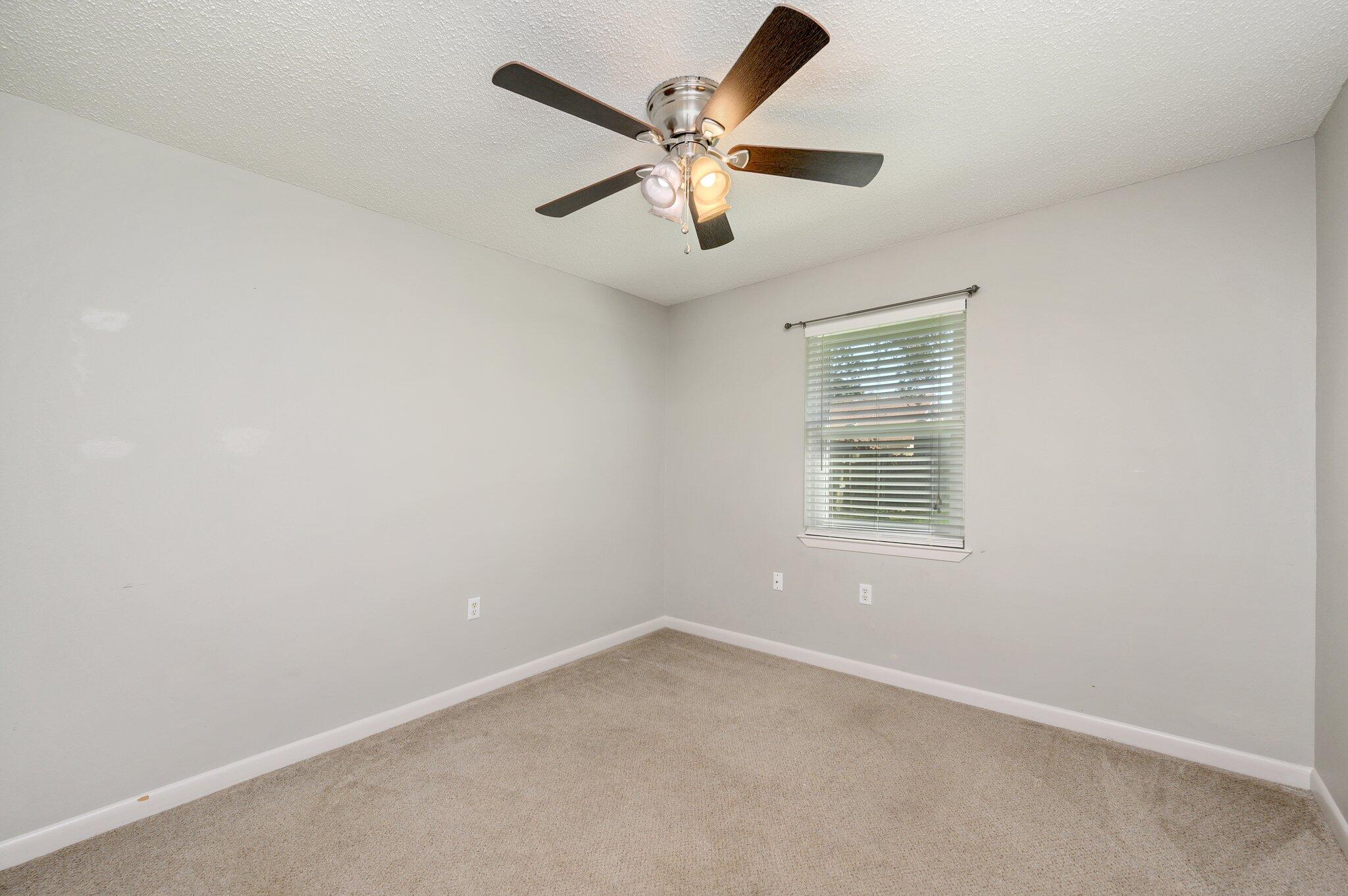 MARY ESTHER MANOR - Residential