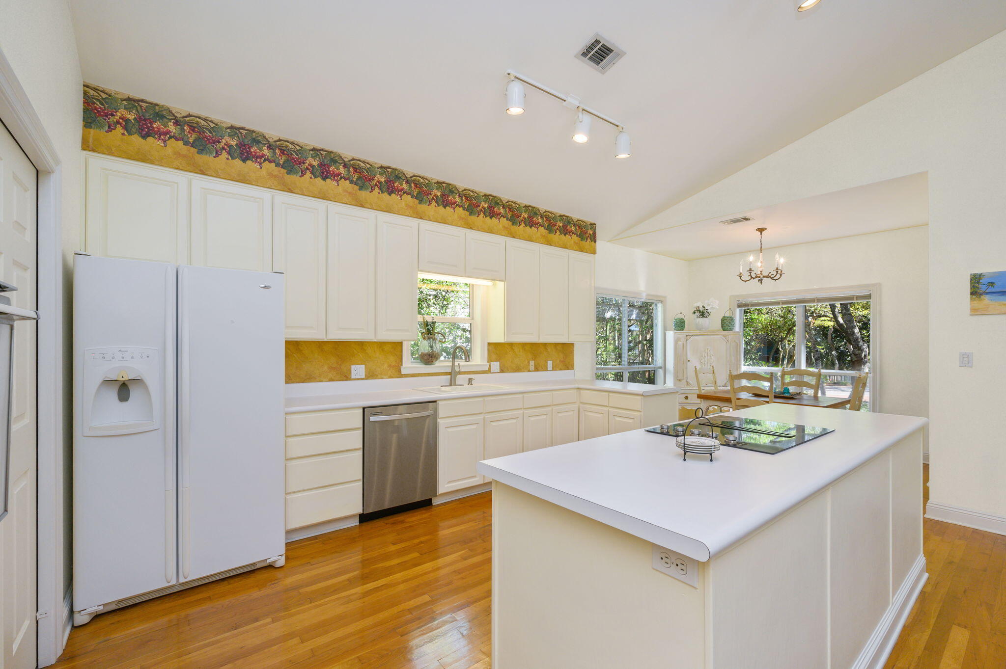 KOKOMO KOVE - Residential