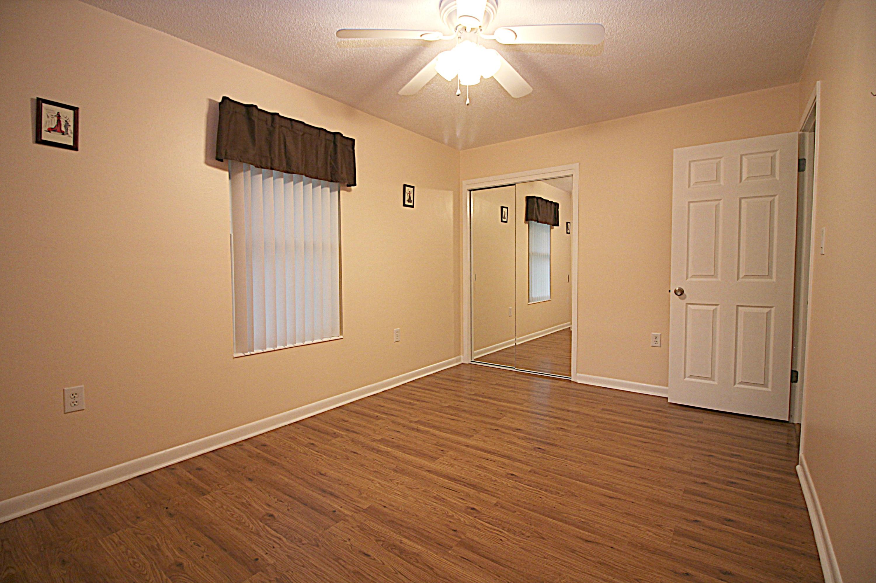 LAKE LORRAINE ESTATES 3 - Residential