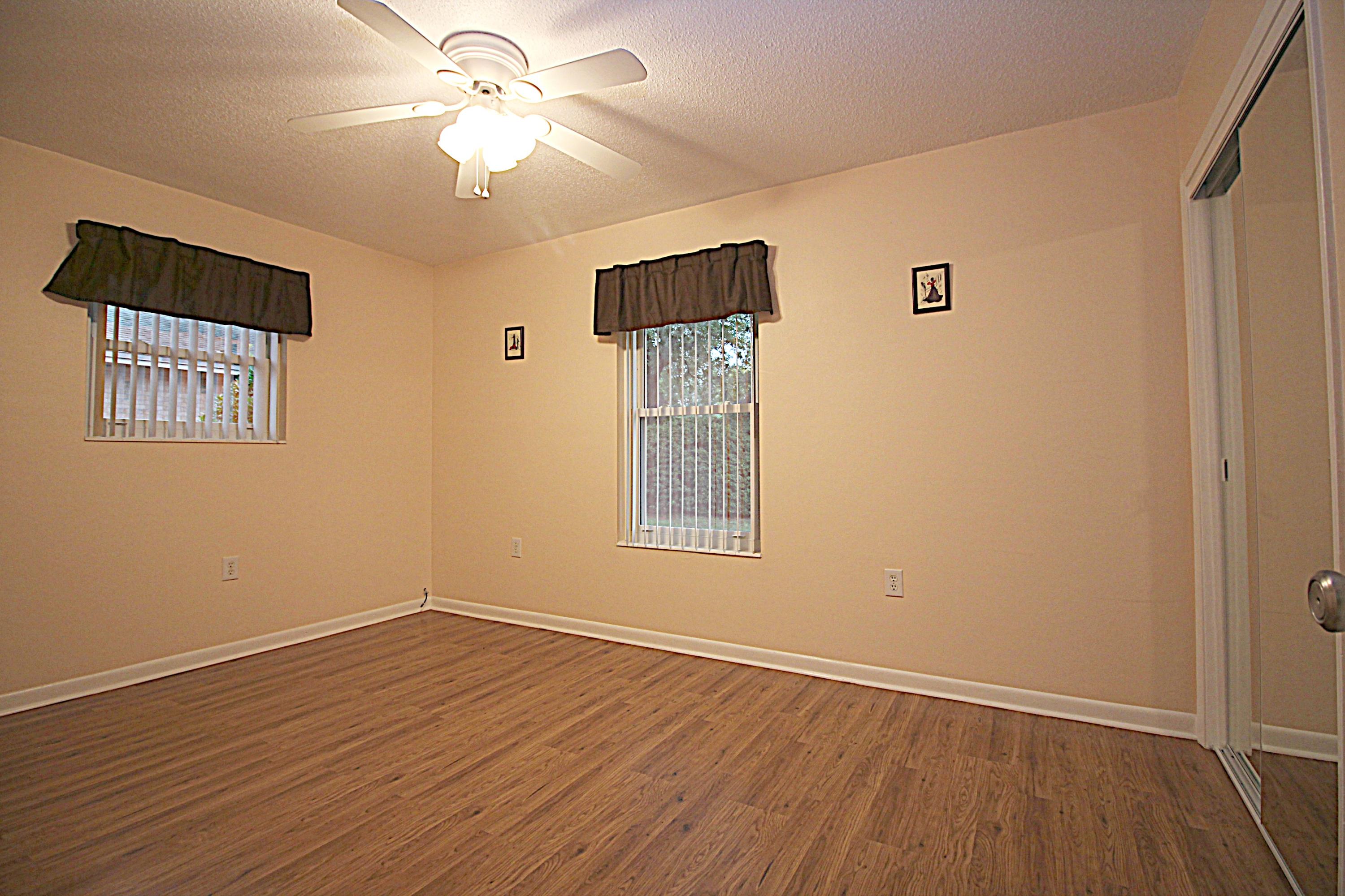 LAKE LORRAINE ESTATES 3 - Residential