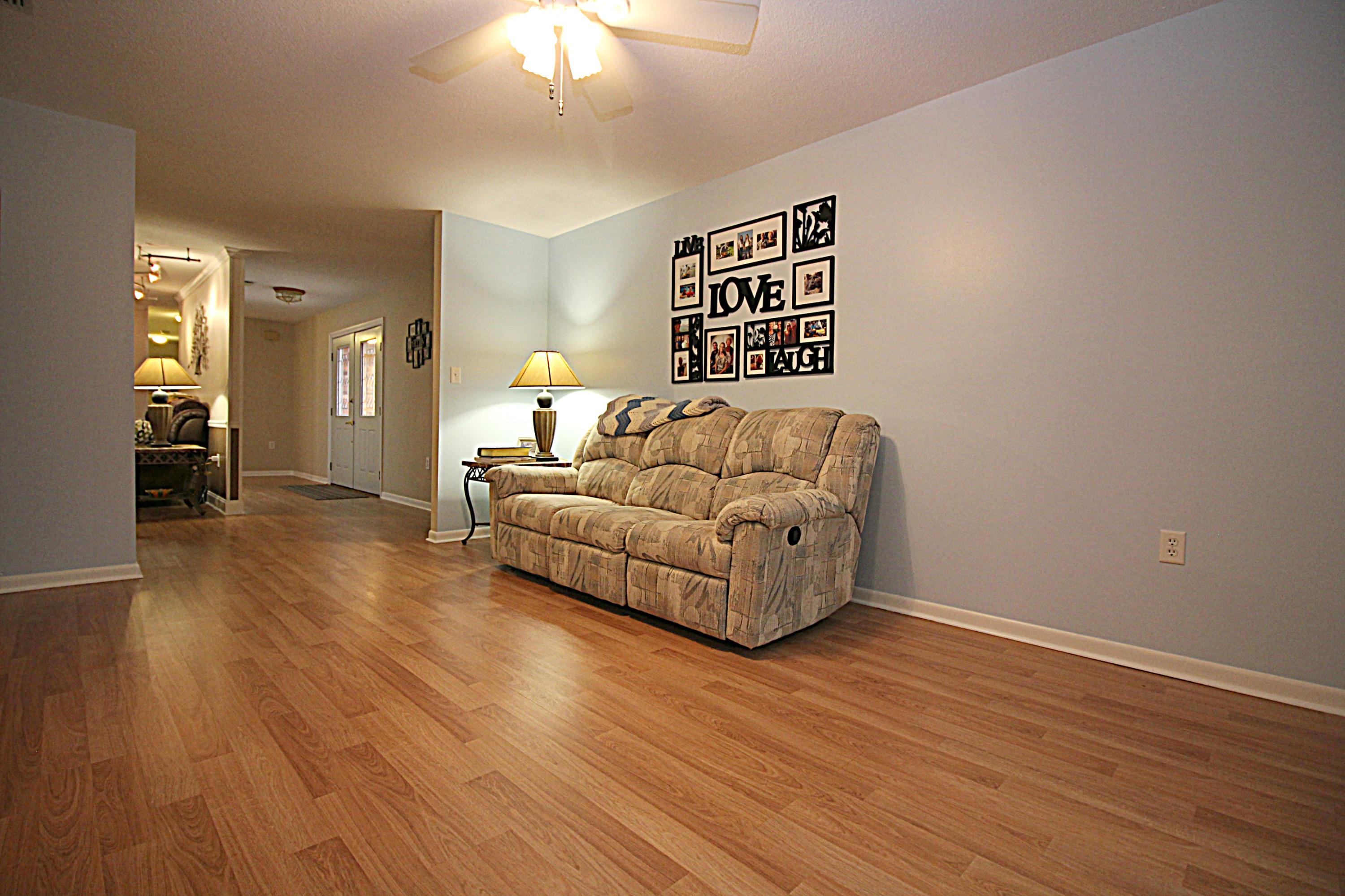 LAKE LORRAINE ESTATES 3 - Residential