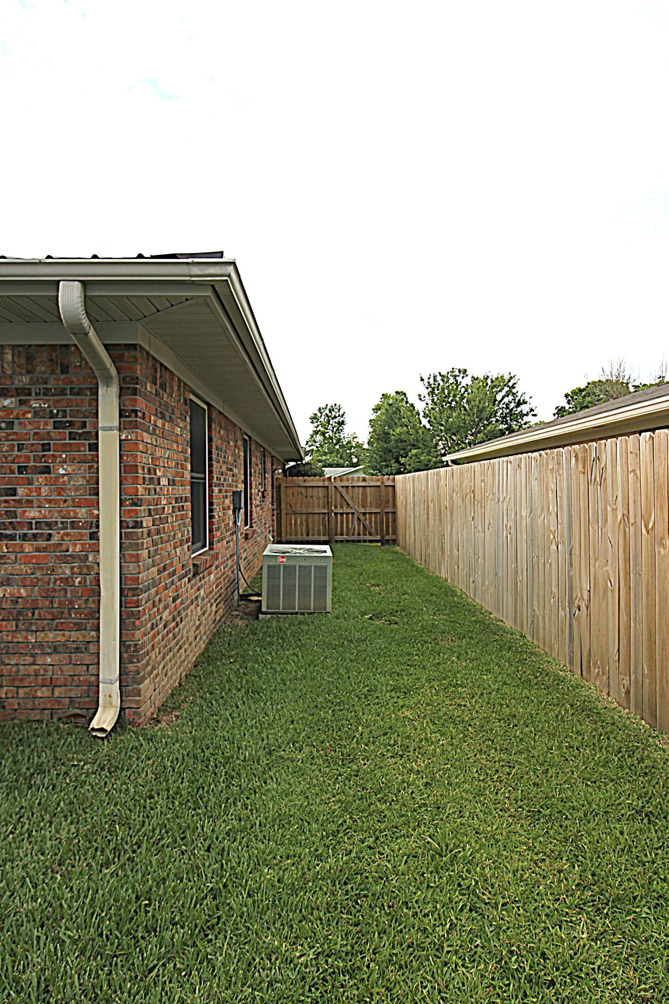 LAKE LORRAINE ESTATES 3 - Residential