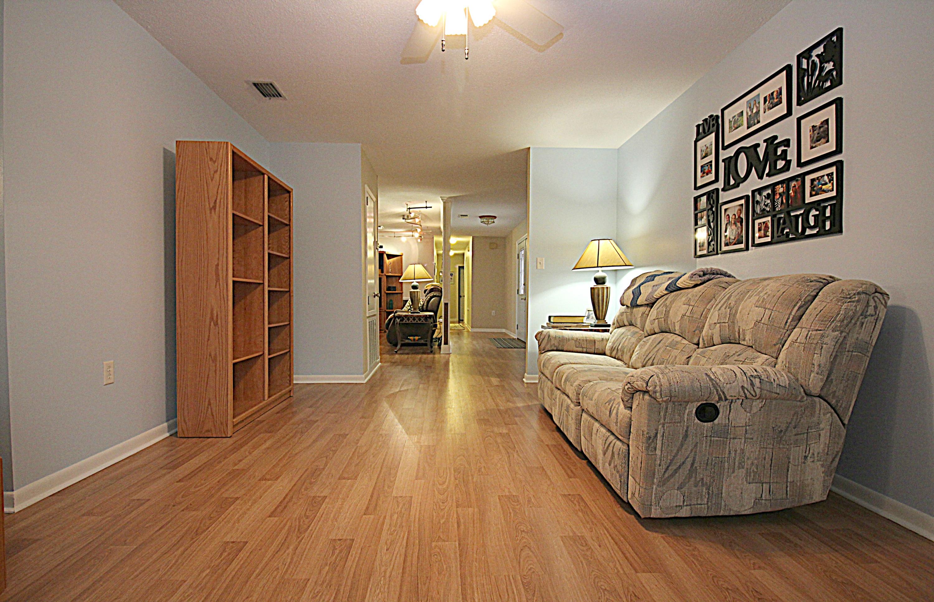 LAKE LORRAINE ESTATES 3 - Residential