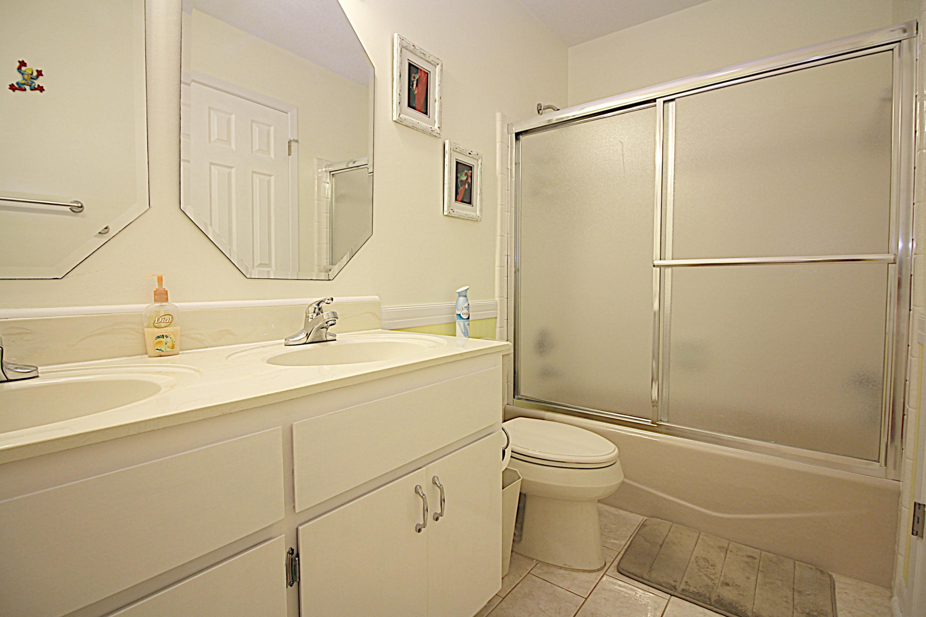 LAKE LORRAINE ESTATES 3 - Residential