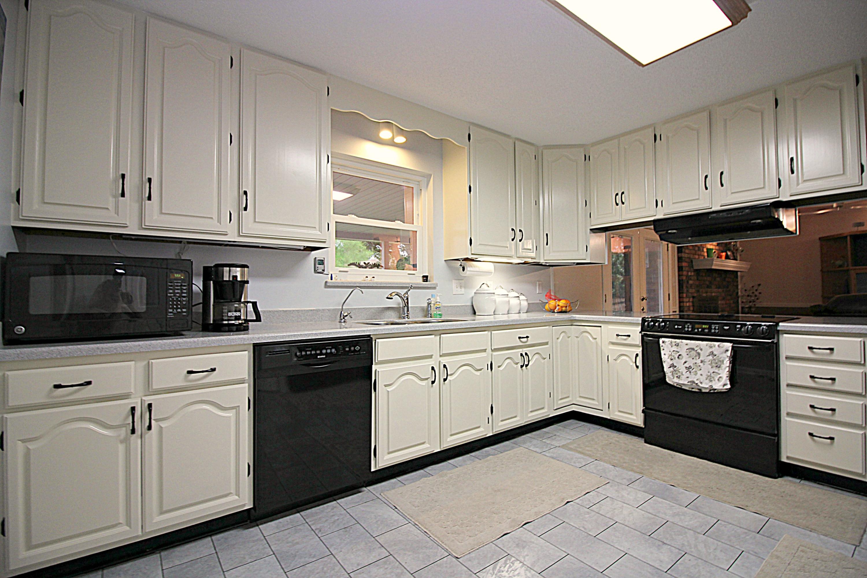 LAKE LORRAINE ESTATES 3 - Residential