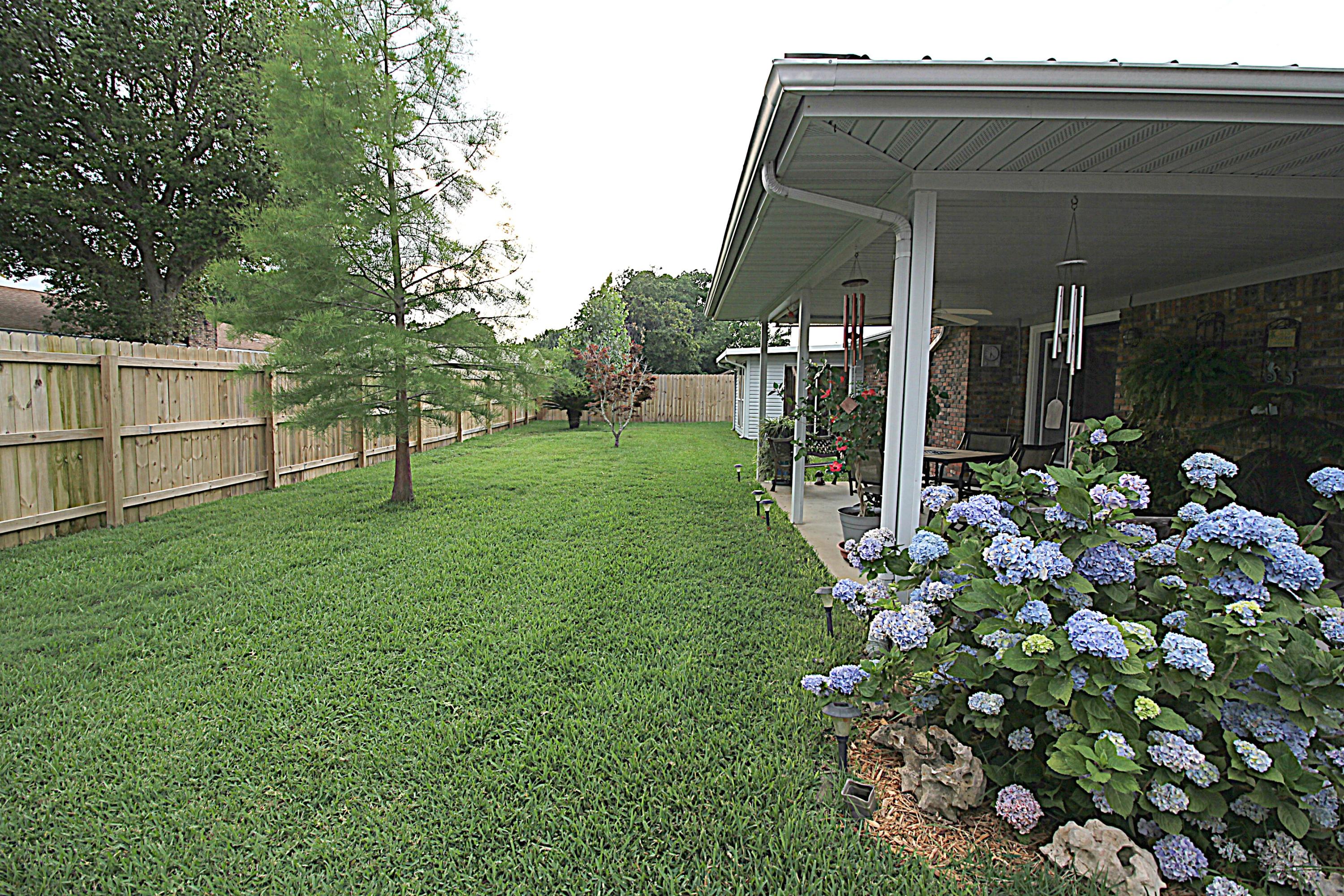 LAKE LORRAINE ESTATES 3 - Residential