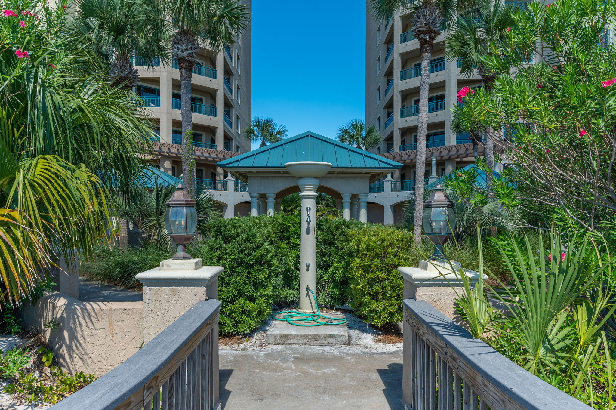 SOUTHWINDS II - Residential