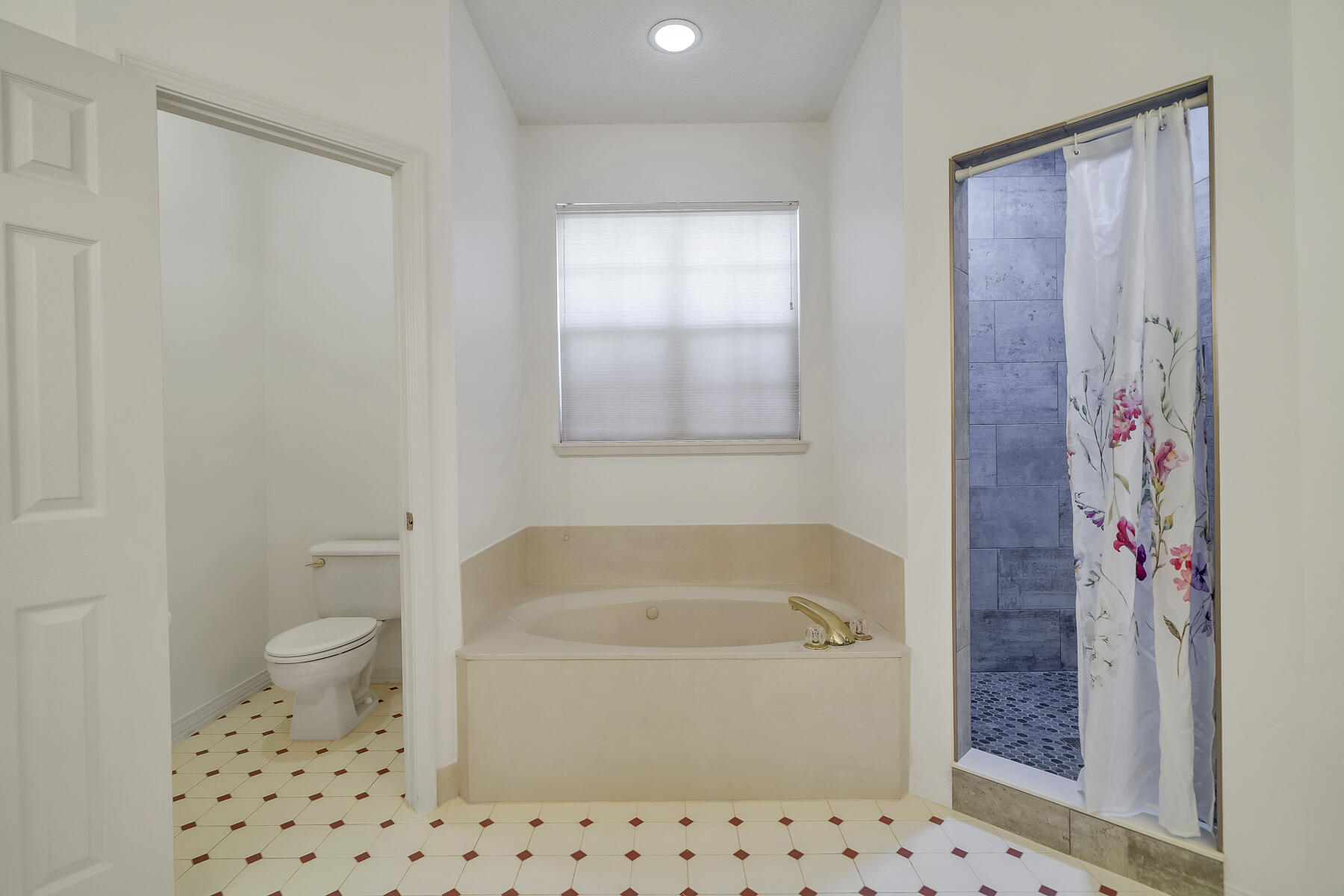 ROCKY BAYOU ESTATES 11A - Residential