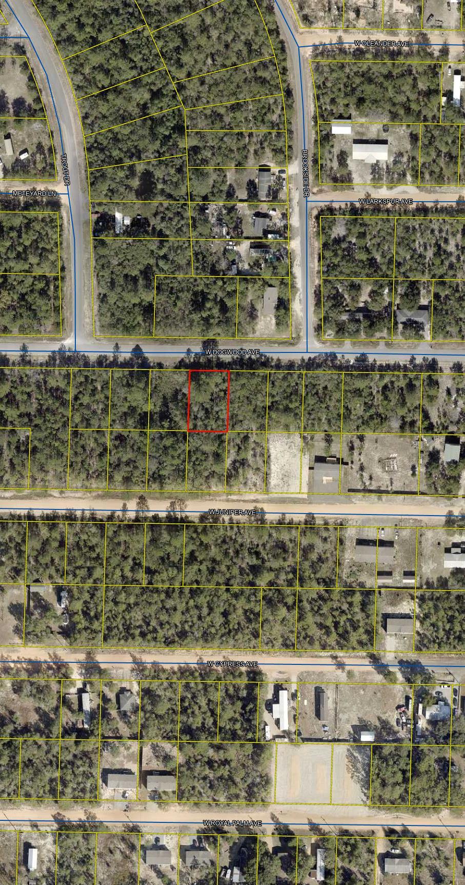 .23 acre lot in Oakwood Hills, an area which is currently being developed and growing. Numerous distribution centers under development, such as Amazon.   Zoning is Rural Residential / Low Density which allows Single family residential, manufactured / mobile homes, and modular homes. See photos for information PER the COUNTY GIS map for soils, flood zone , which is X, zoning, wetlands in area, and other pertinent info. Seller has a current wetland study,  topo and boundary survey available upon request. Frontage 80ft . Set backs per county F 20 B 15 Sides 7 1/2 .  The lot is raw , no tap in fees have been paid, septic needed, public water and electric available. ***OWNER FINANCING IS OFFERED .*** TERMS 20% Down Payment 10% Interest Rate 5 Year Amortization Schedule Monthly Payments $300 Do