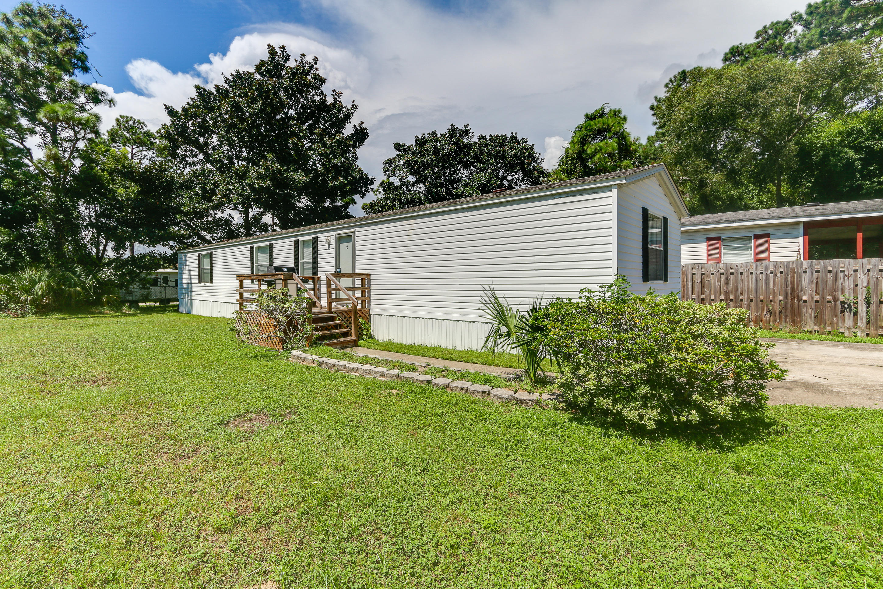 THE PINES - Residential