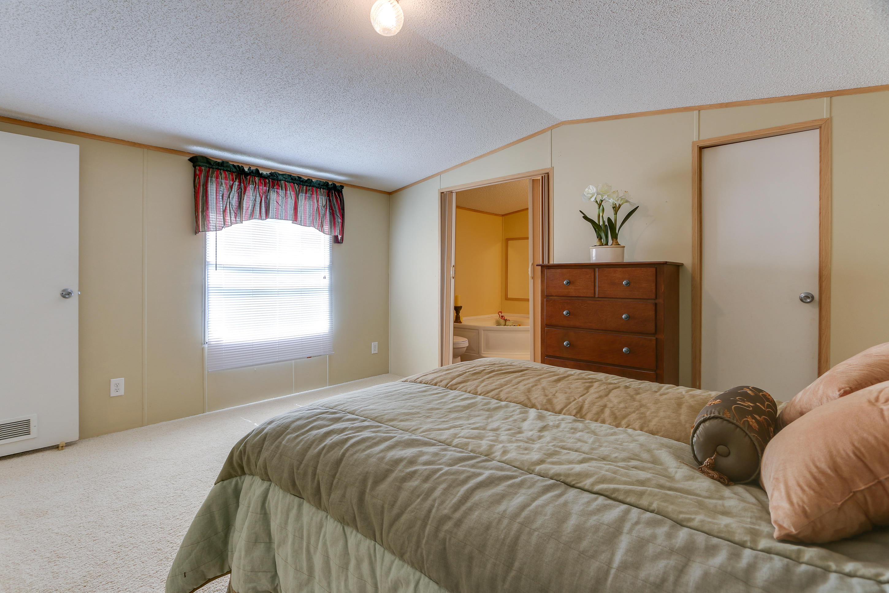 THE PINES - Residential