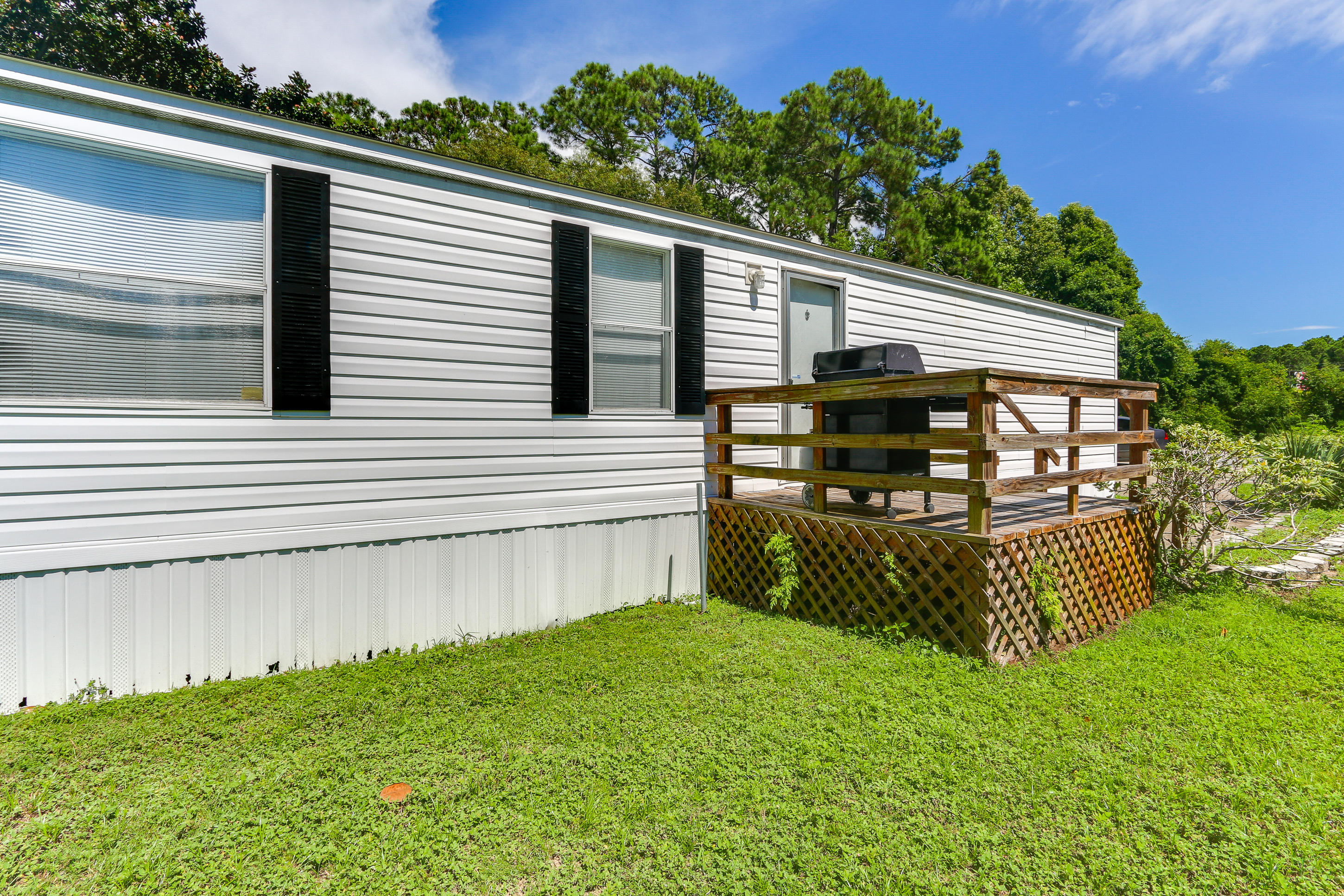 THE PINES - Residential