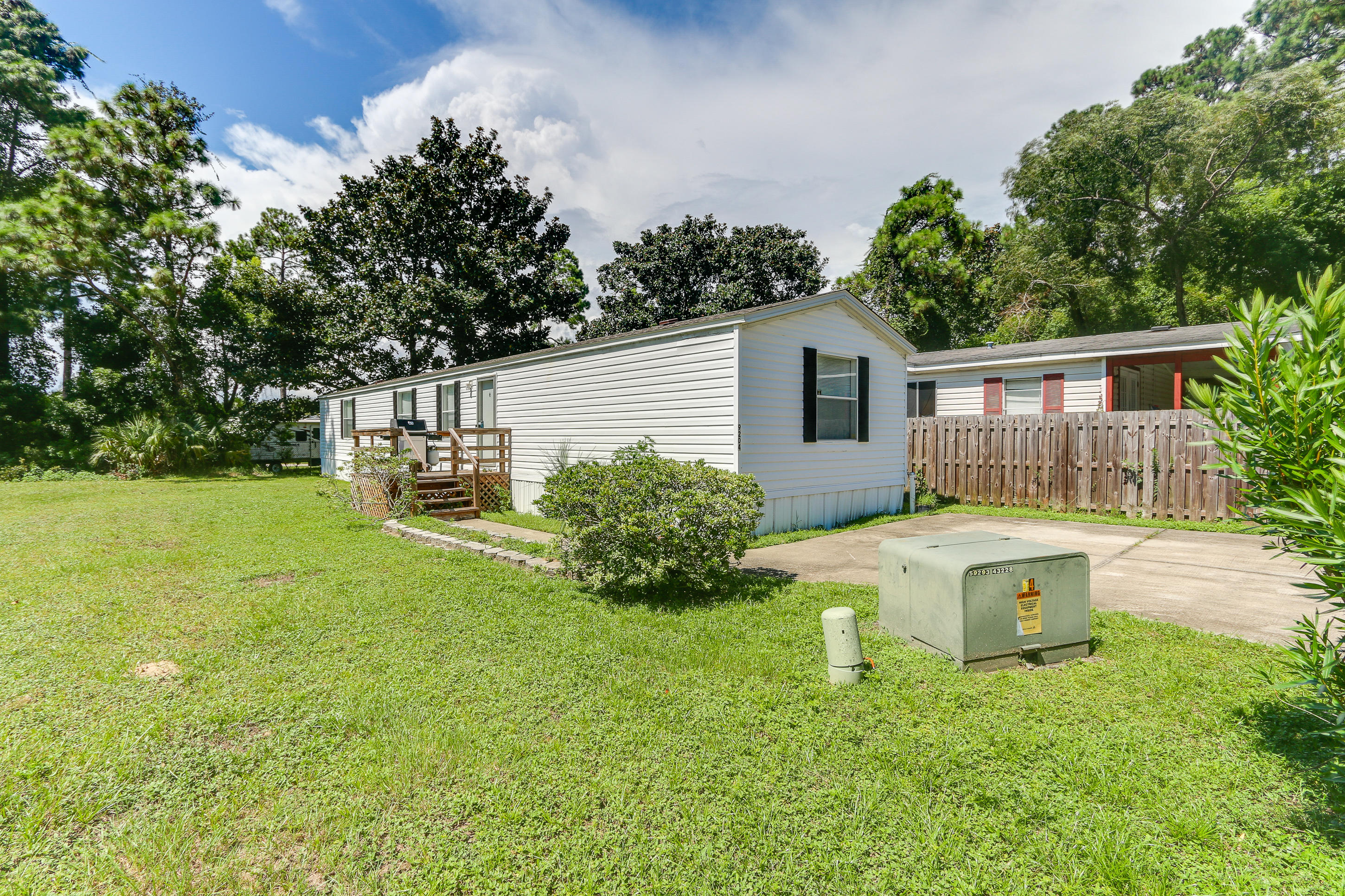 THE PINES - Residential