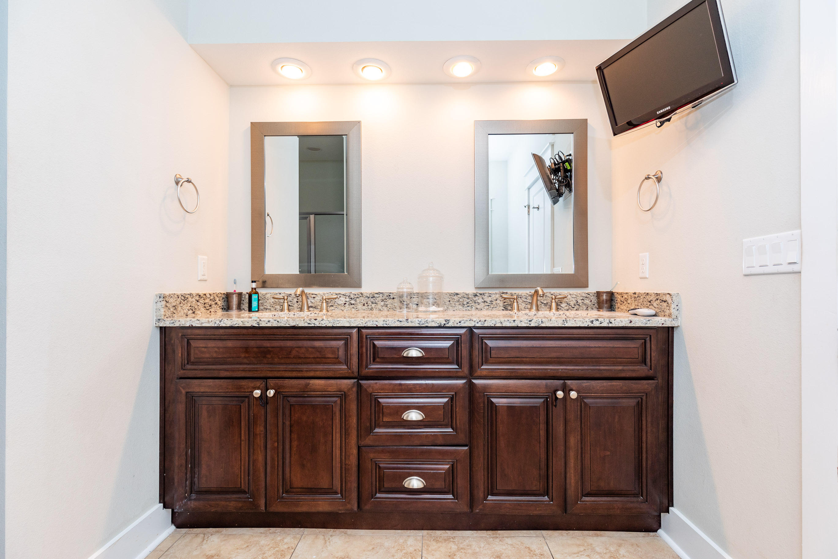 FISCHERS LANDING - Residential