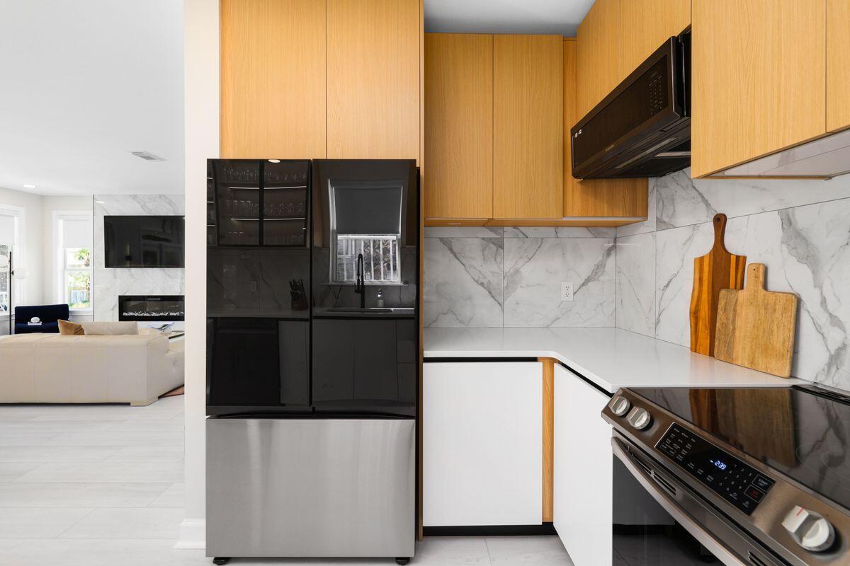 MARAVILLA SHORES - Residential
