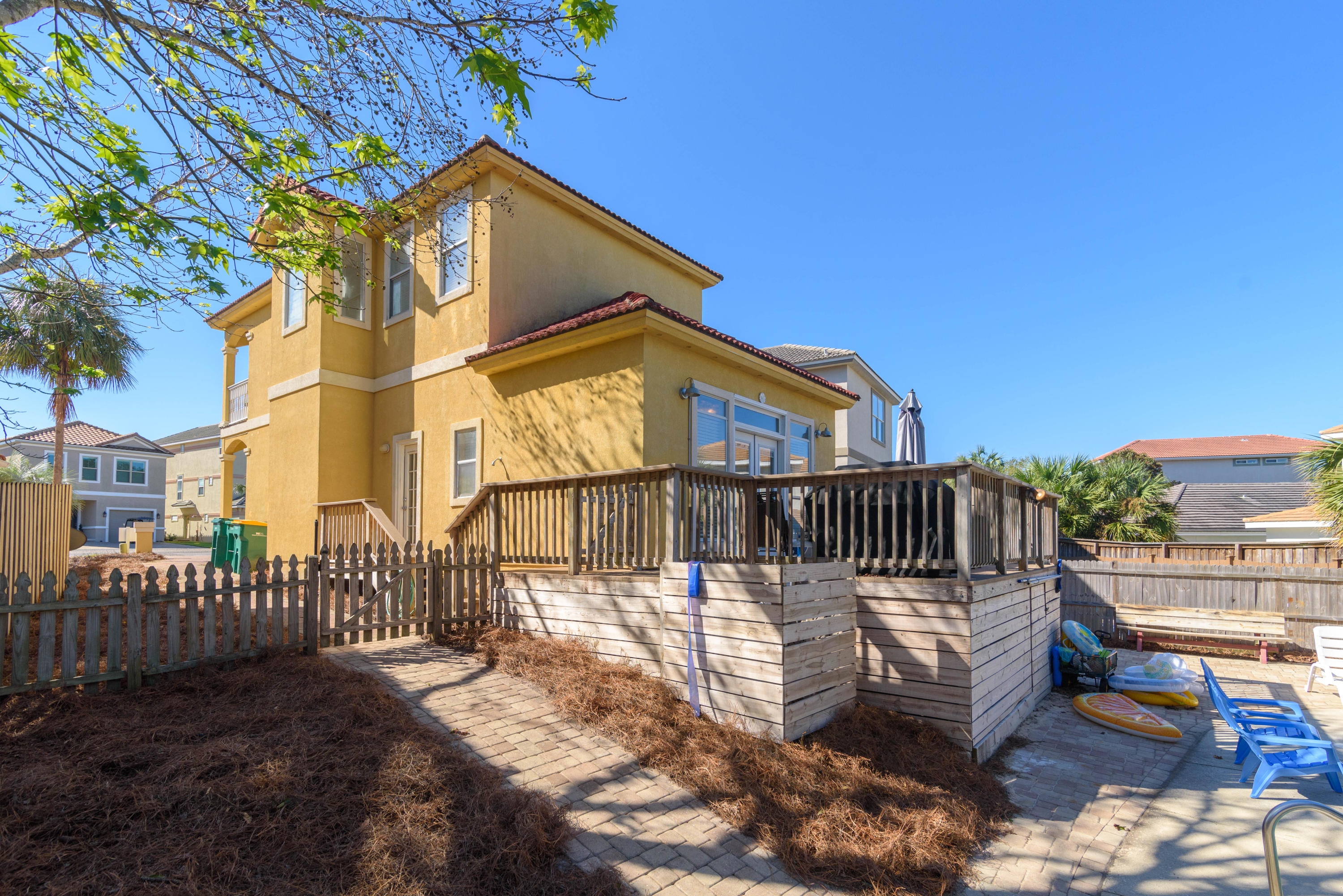 TERRA COTTA TERRACE - Residential