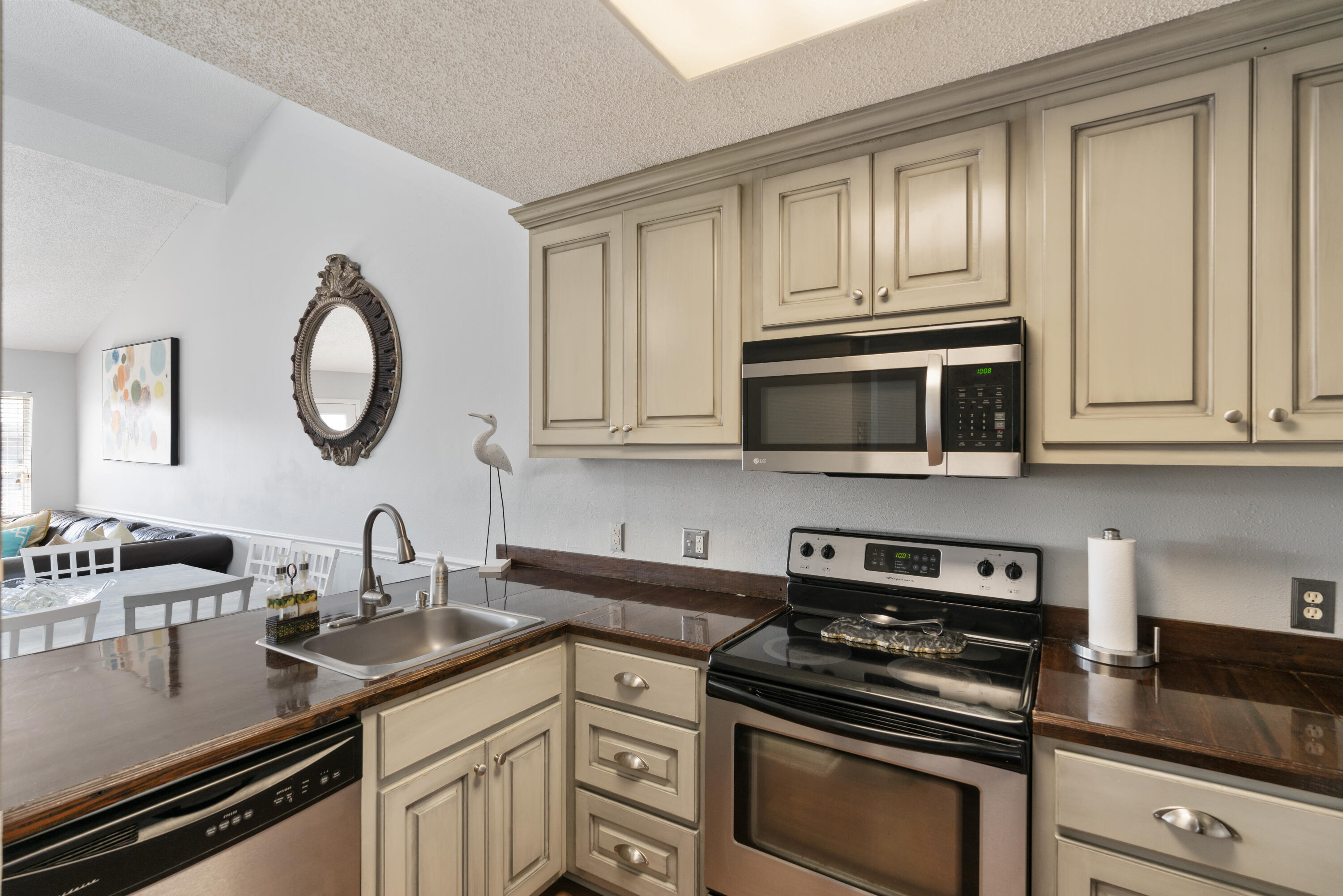 HOLIDAY ISLE - Residential