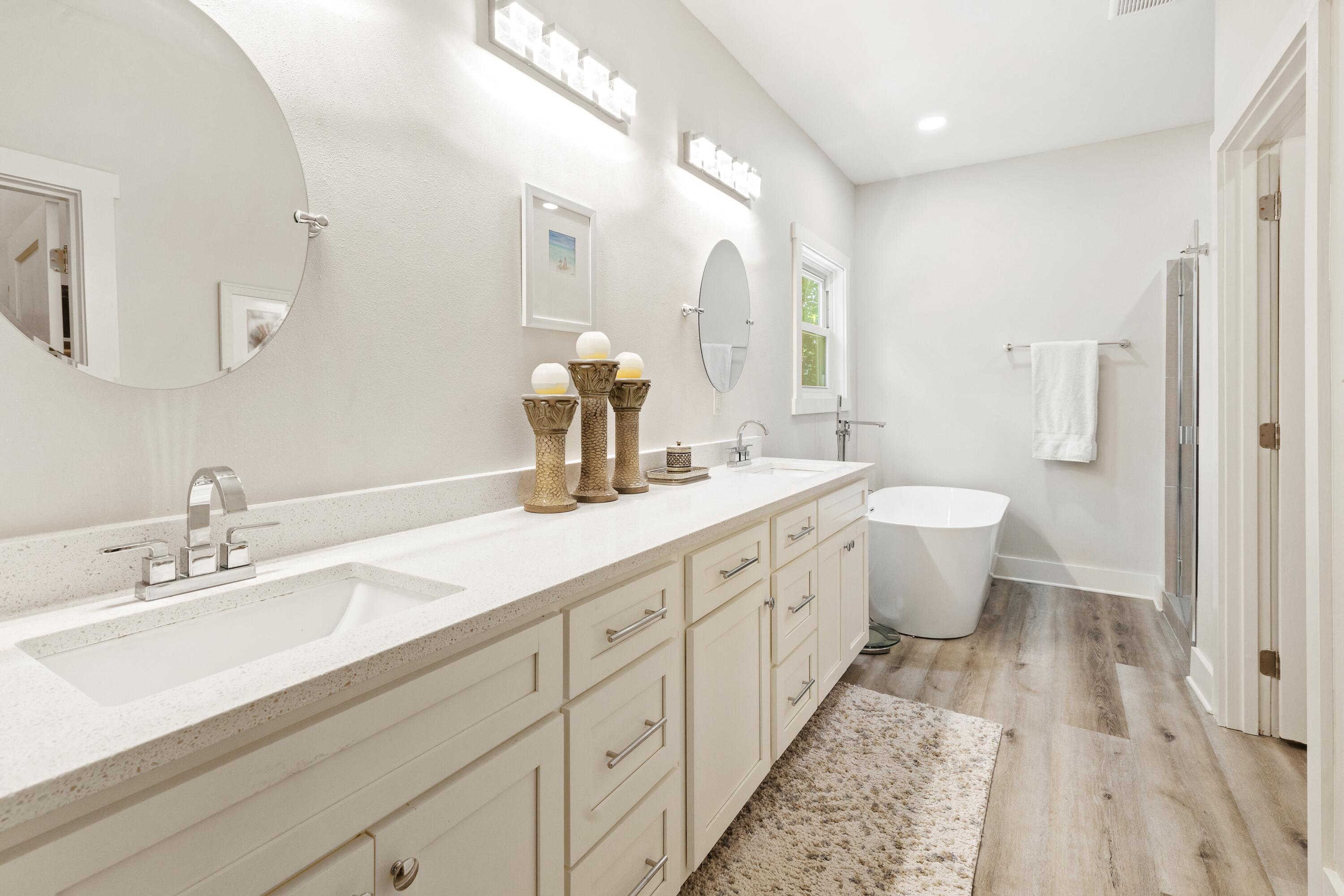 COUNTRY CLUB HILLS PH 1 - Residential