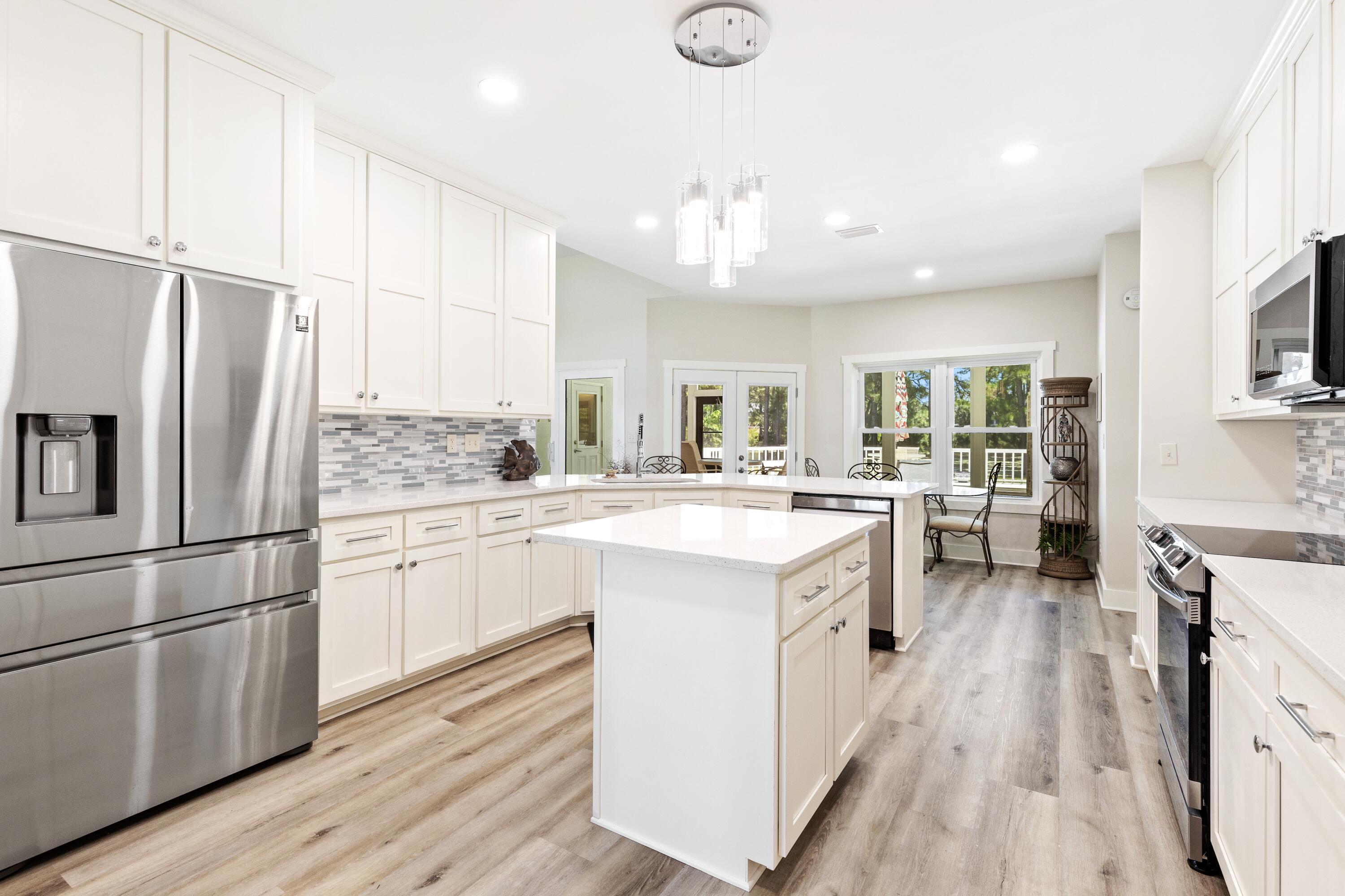 COUNTRY CLUB HILLS PH 1 - Residential