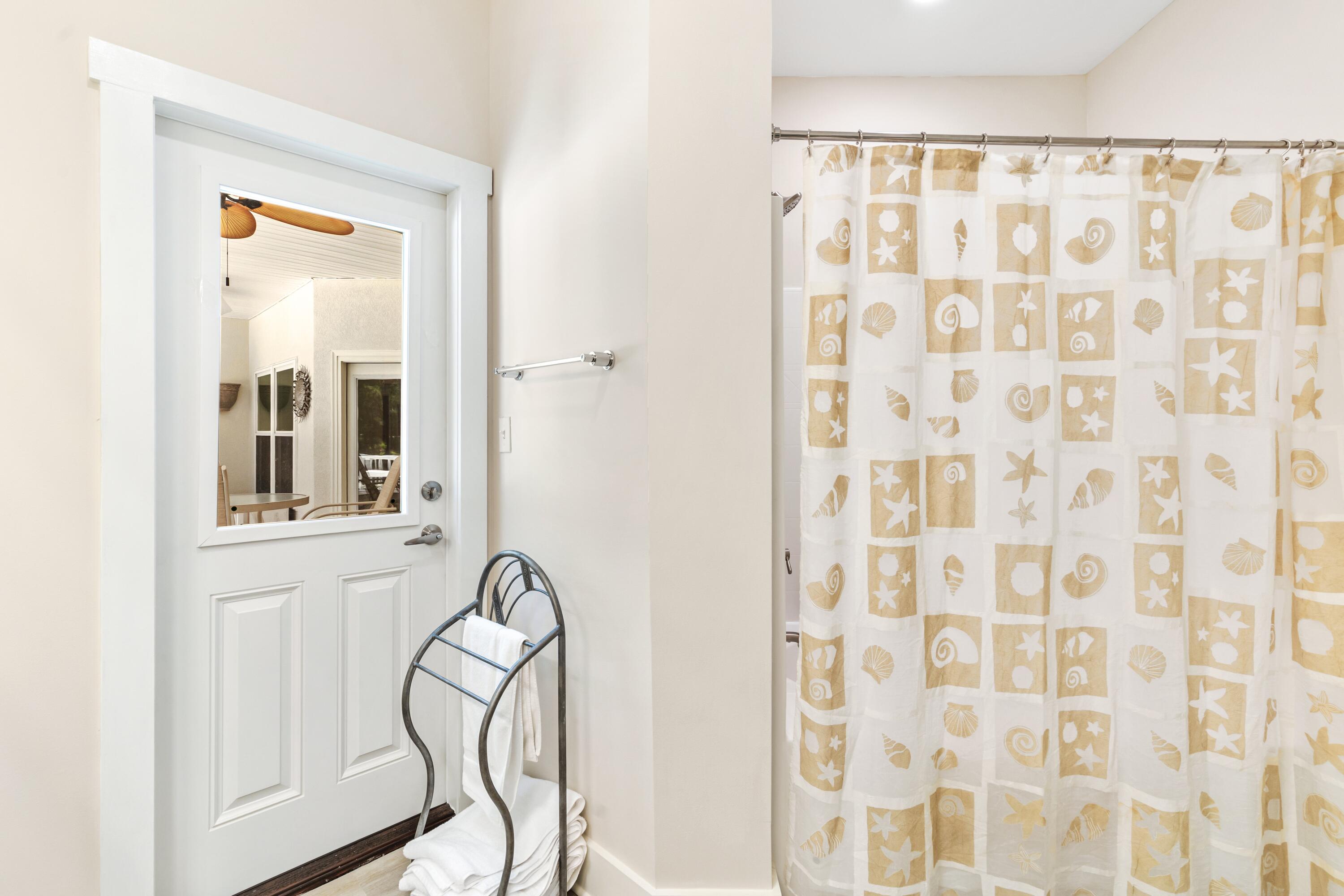 COUNTRY CLUB HILLS PH 1 - Residential