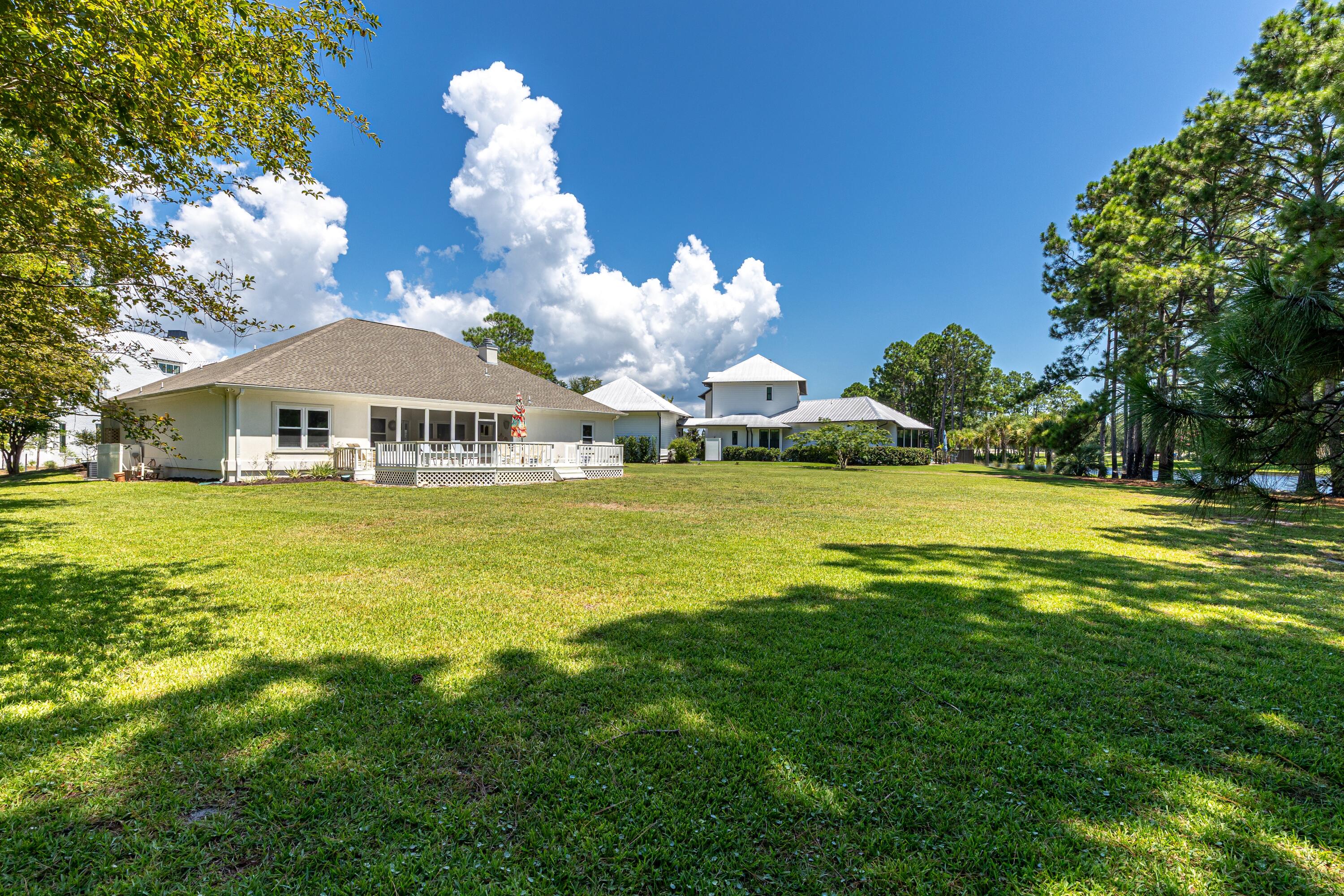 COUNTRY CLUB HILLS PH 1 - Residential