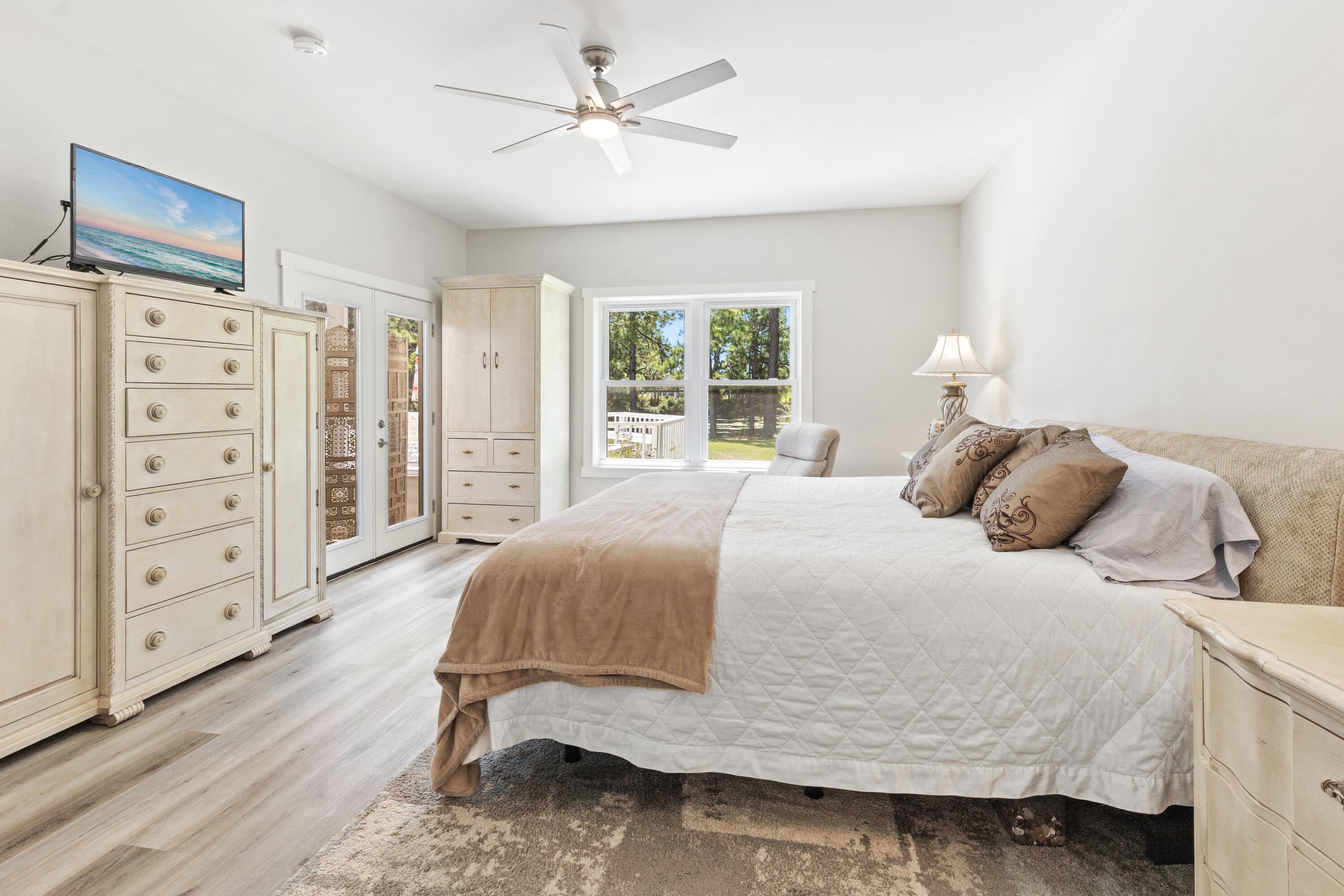 COUNTRY CLUB HILLS PH 1 - Residential