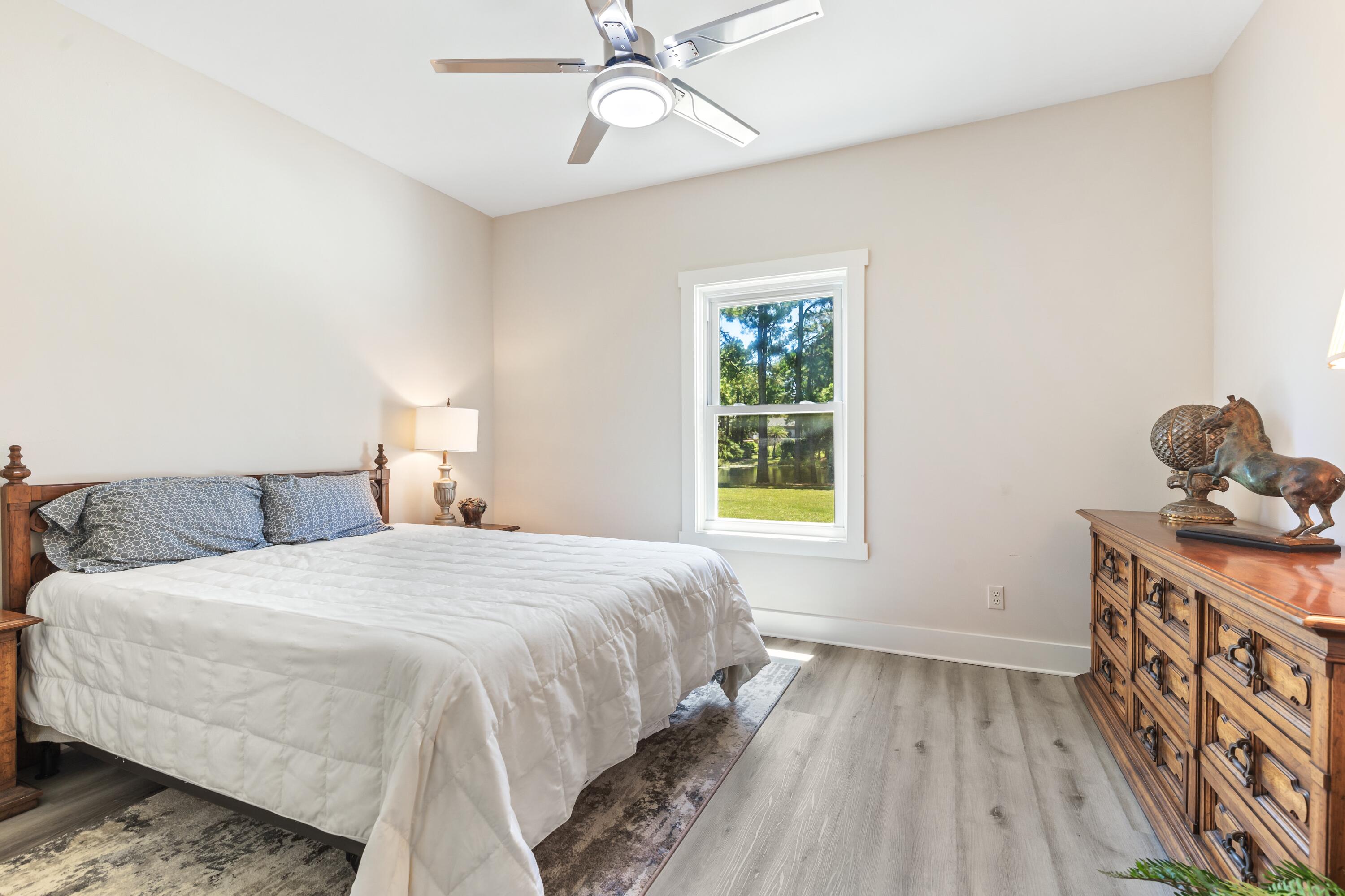 COUNTRY CLUB HILLS PH 1 - Residential