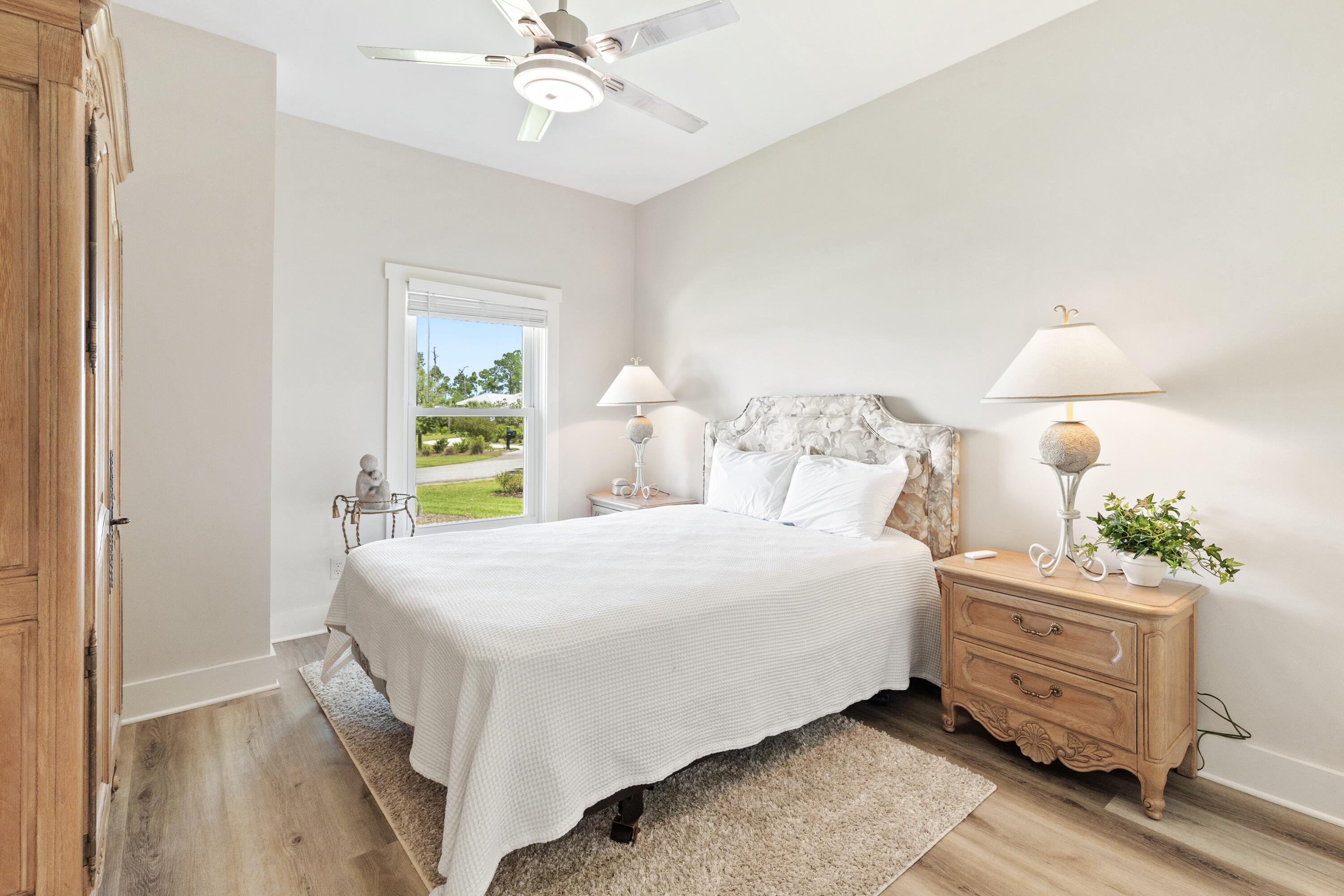 COUNTRY CLUB HILLS PH 1 - Residential