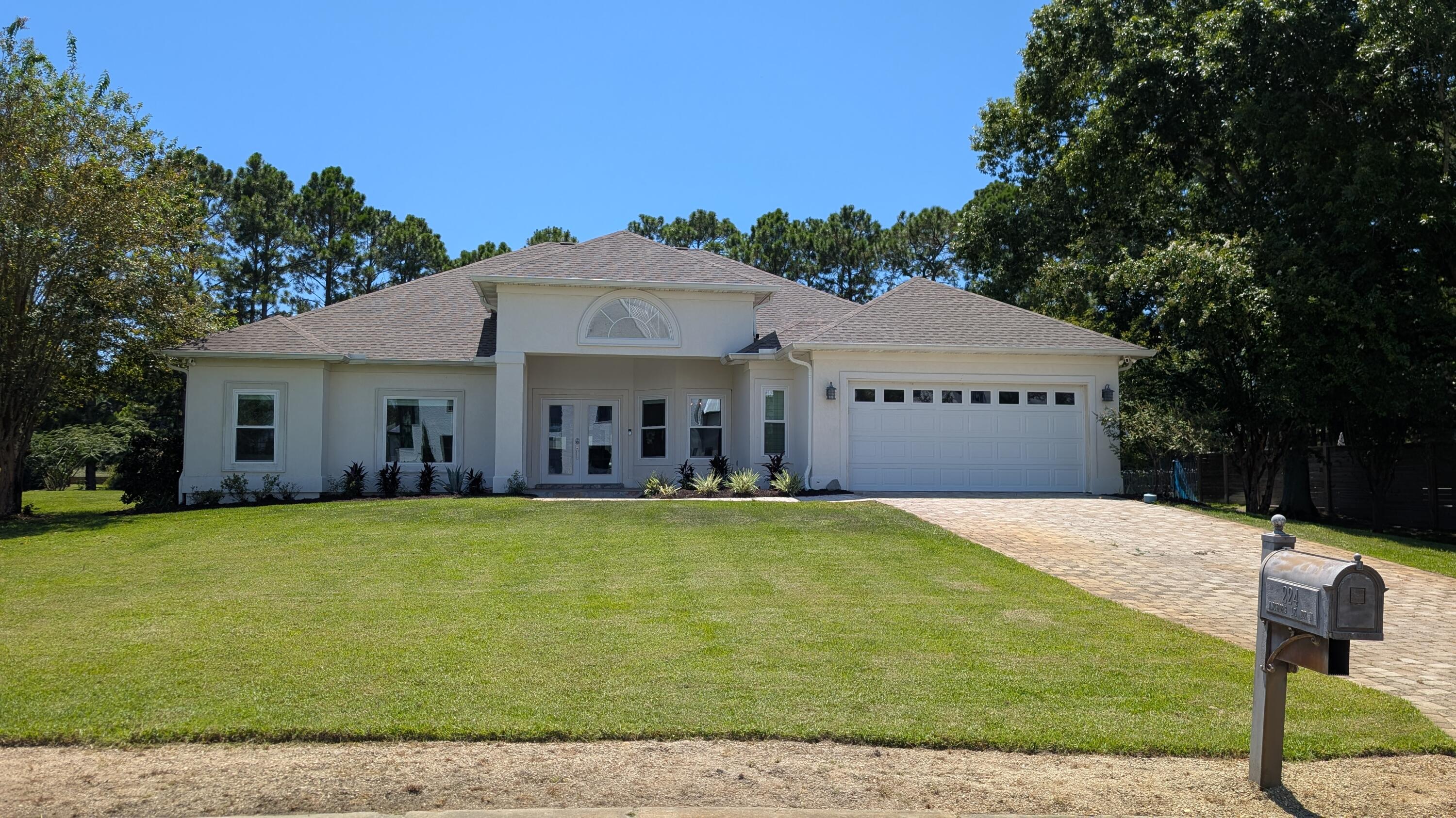 COUNTRY CLUB HILLS PH 1 - Residential