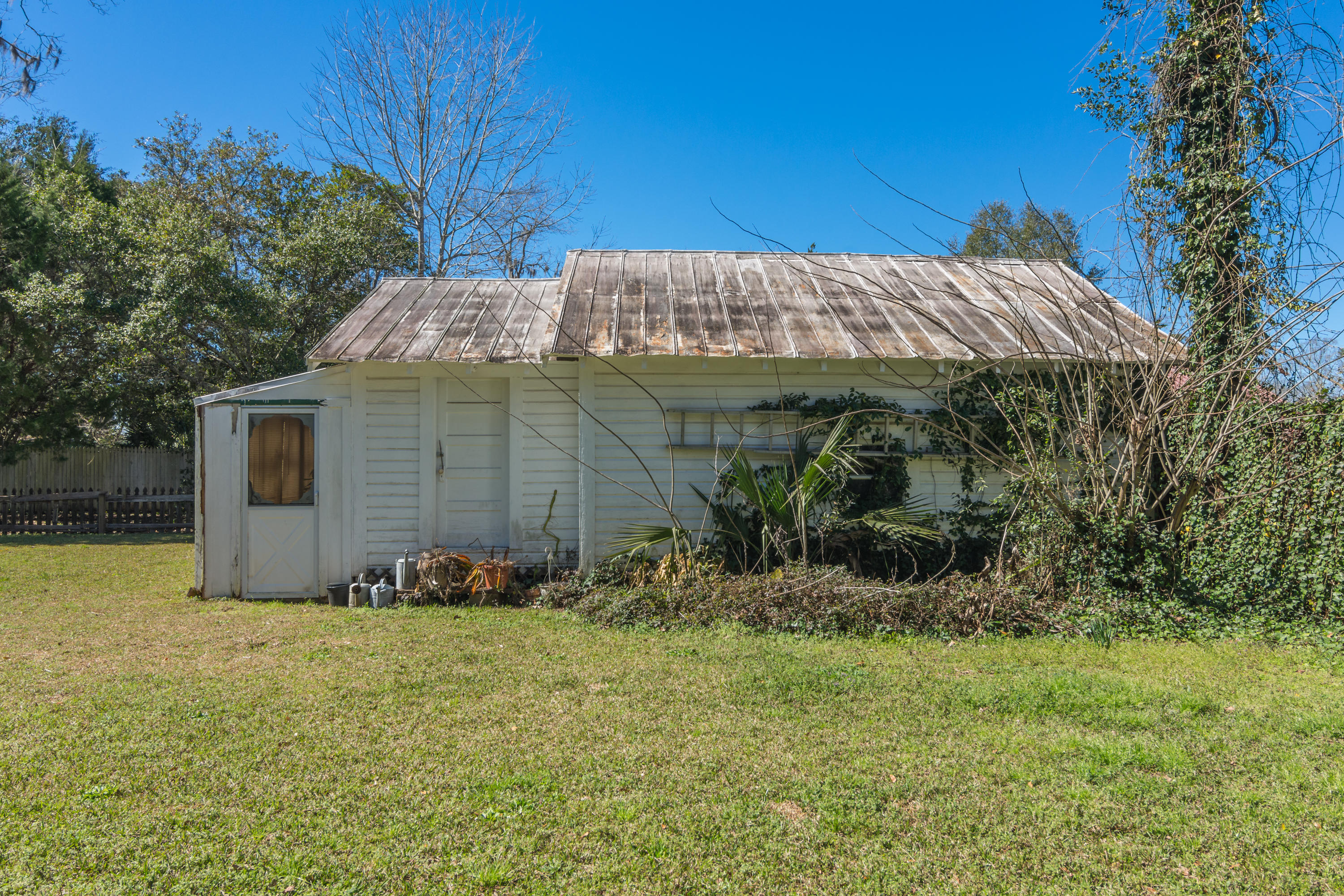 CITY OF FLORALA - Residential