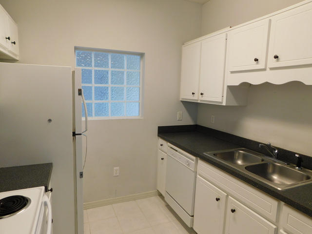 THE OAKS AT NICEVILLE - Residential