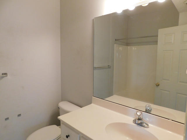 THE OAKS AT NICEVILLE - Residential