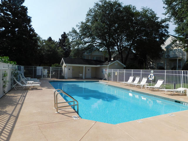 THE OAKS AT NICEVILLE - Residential