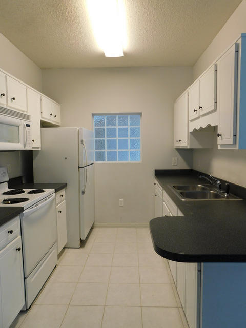 THE OAKS AT NICEVILLE - Residential