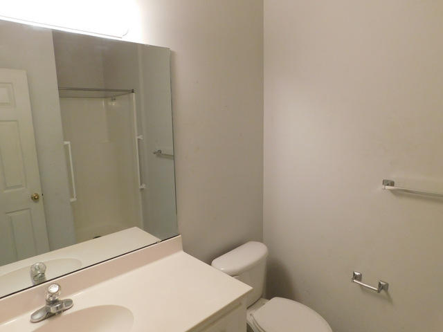 THE OAKS AT NICEVILLE - Residential