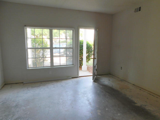 THE OAKS AT NICEVILLE - Residential