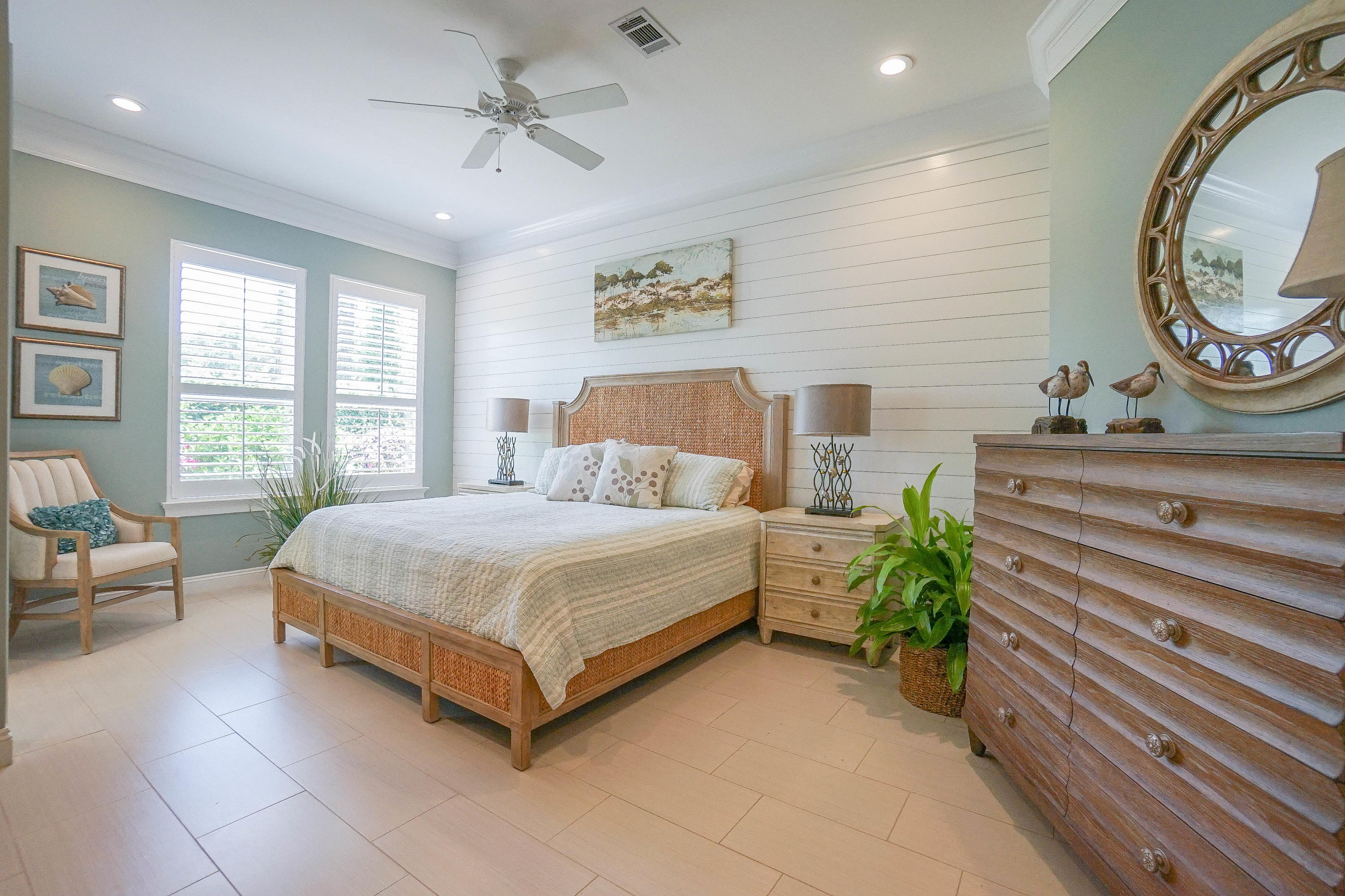 FAIRWAY VILLAS - Residential