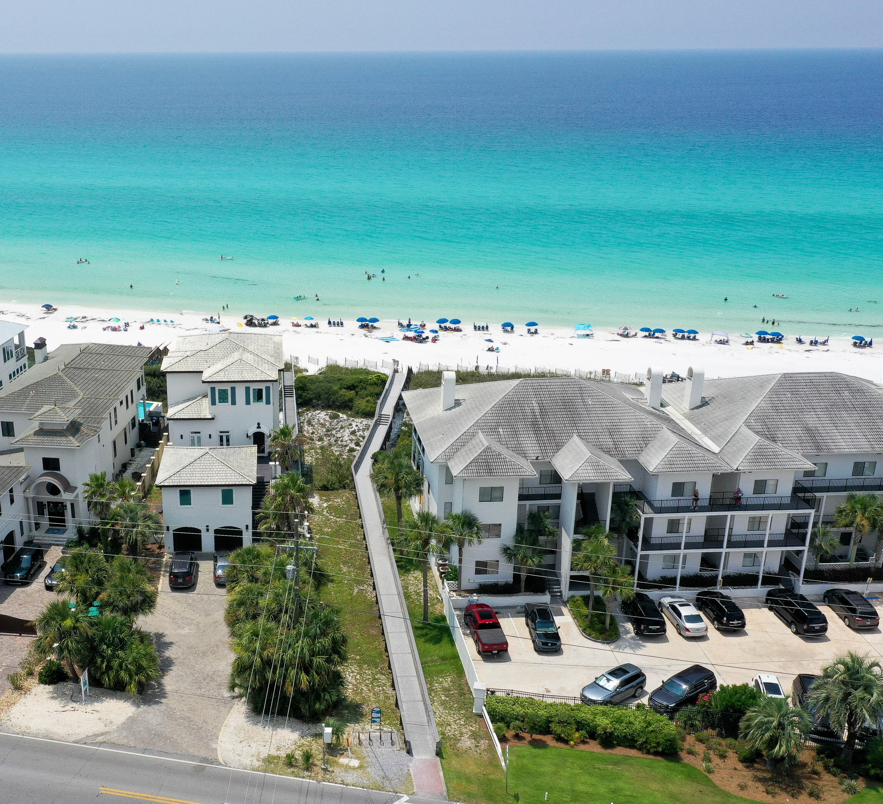 FAIRWAY VILLAS - Residential